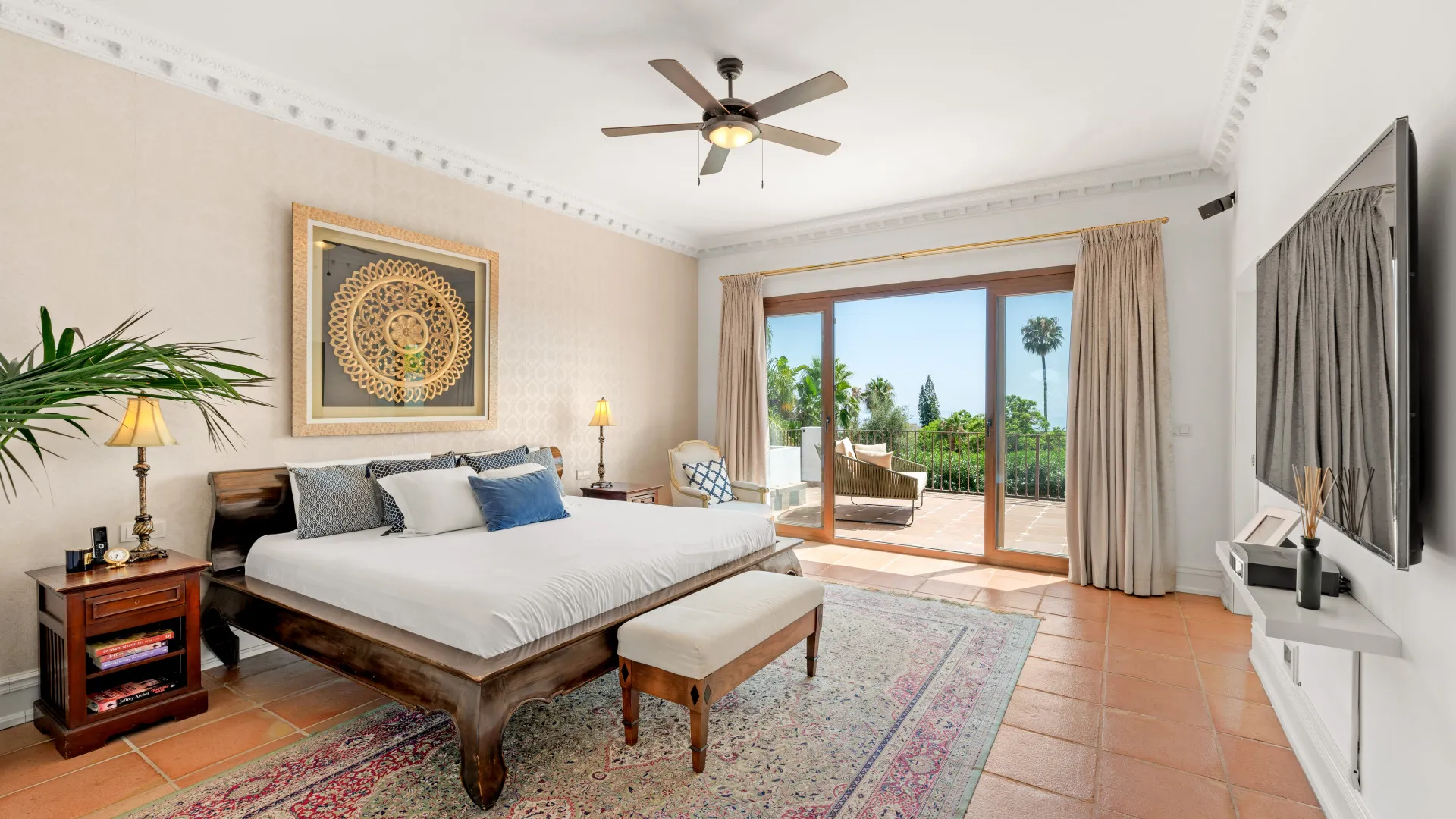 For sale villa with 5 bedrooms in Marbella Golden Mile