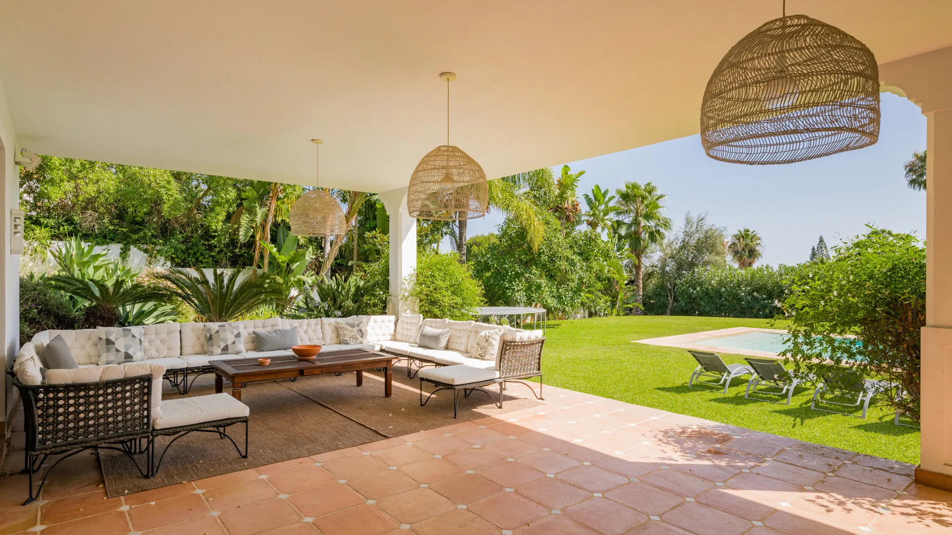 For sale villa with 5 bedrooms in Marbella Golden Mile