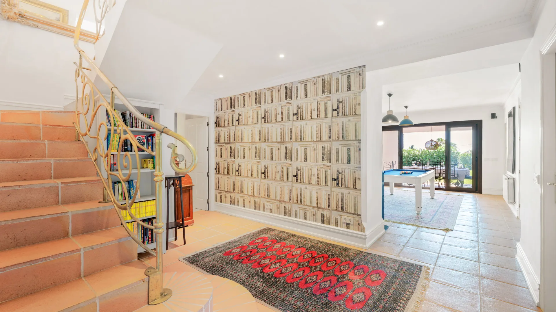 For sale villa with 5 bedrooms in Marbella Golden Mile