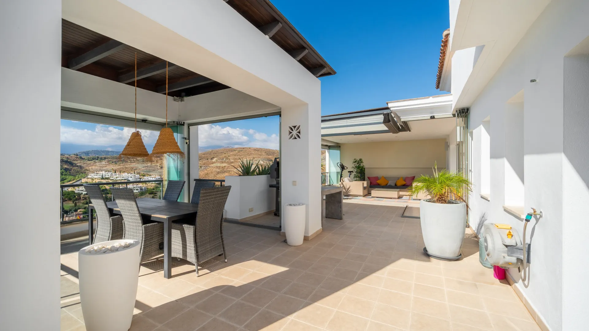 Buy 2 bedrooms penthouse in Los Flamingos