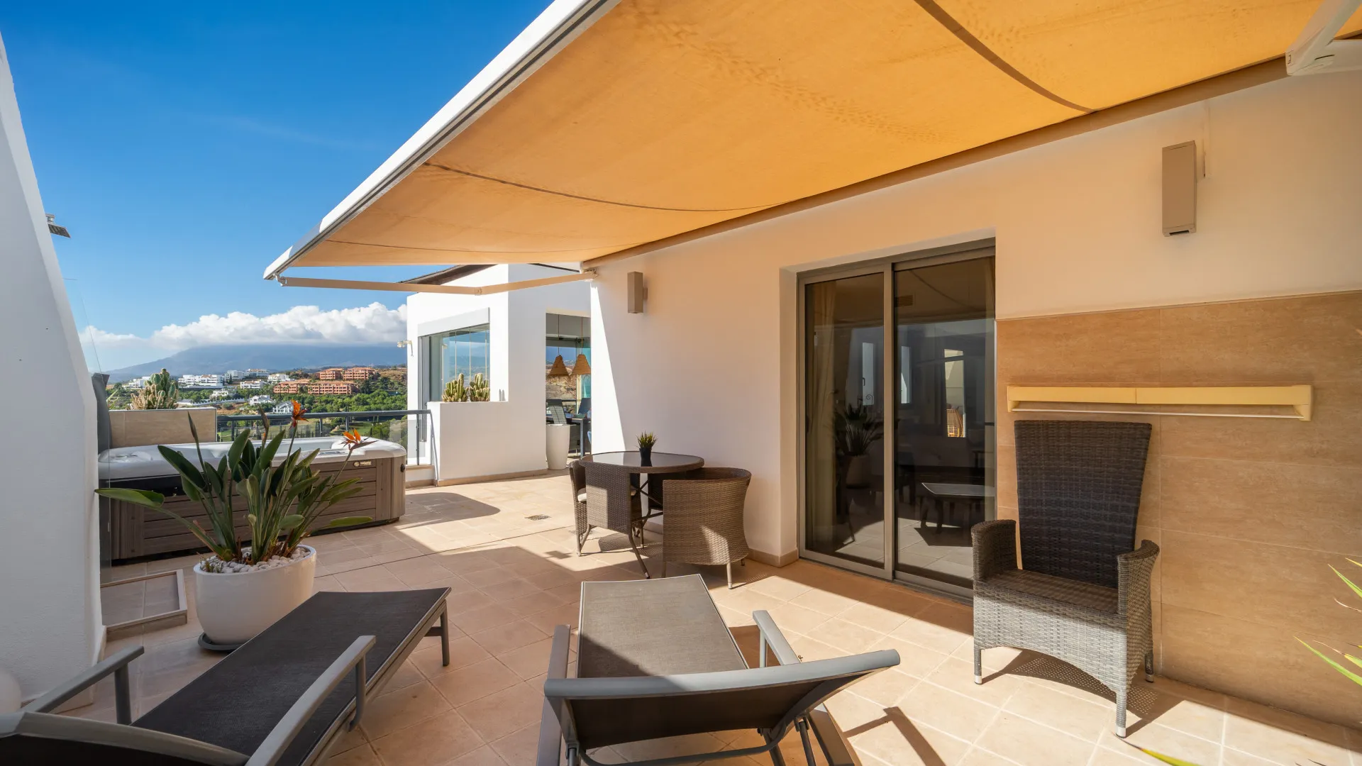 Buy 2 bedrooms penthouse in Los Flamingos