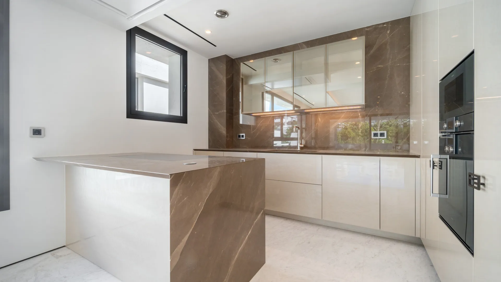 Atico duplex a la venta en Epic Marbella