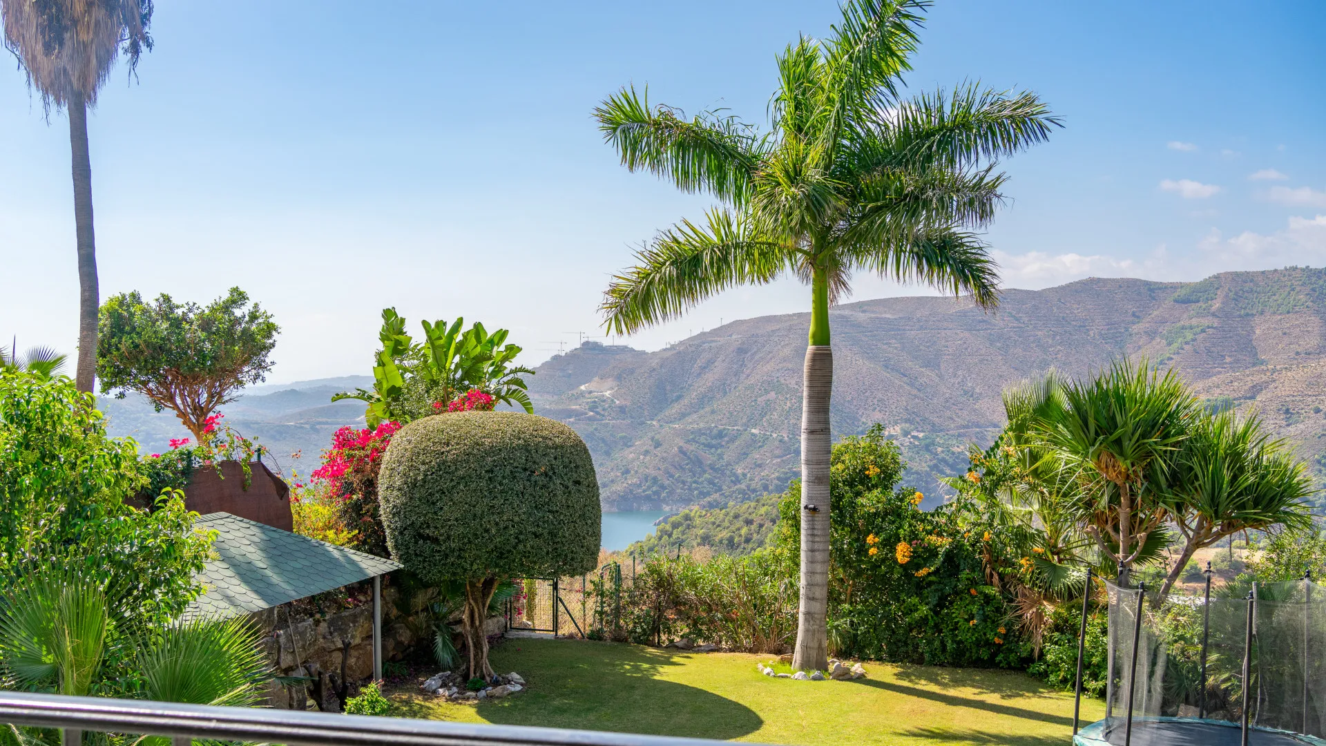 For sale villa in Sierra Blanca Country Club