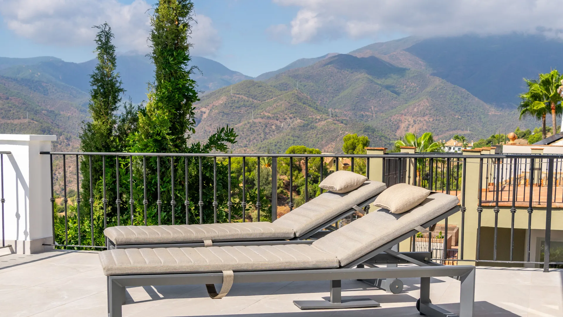 For sale villa in Sierra Blanca Country Club