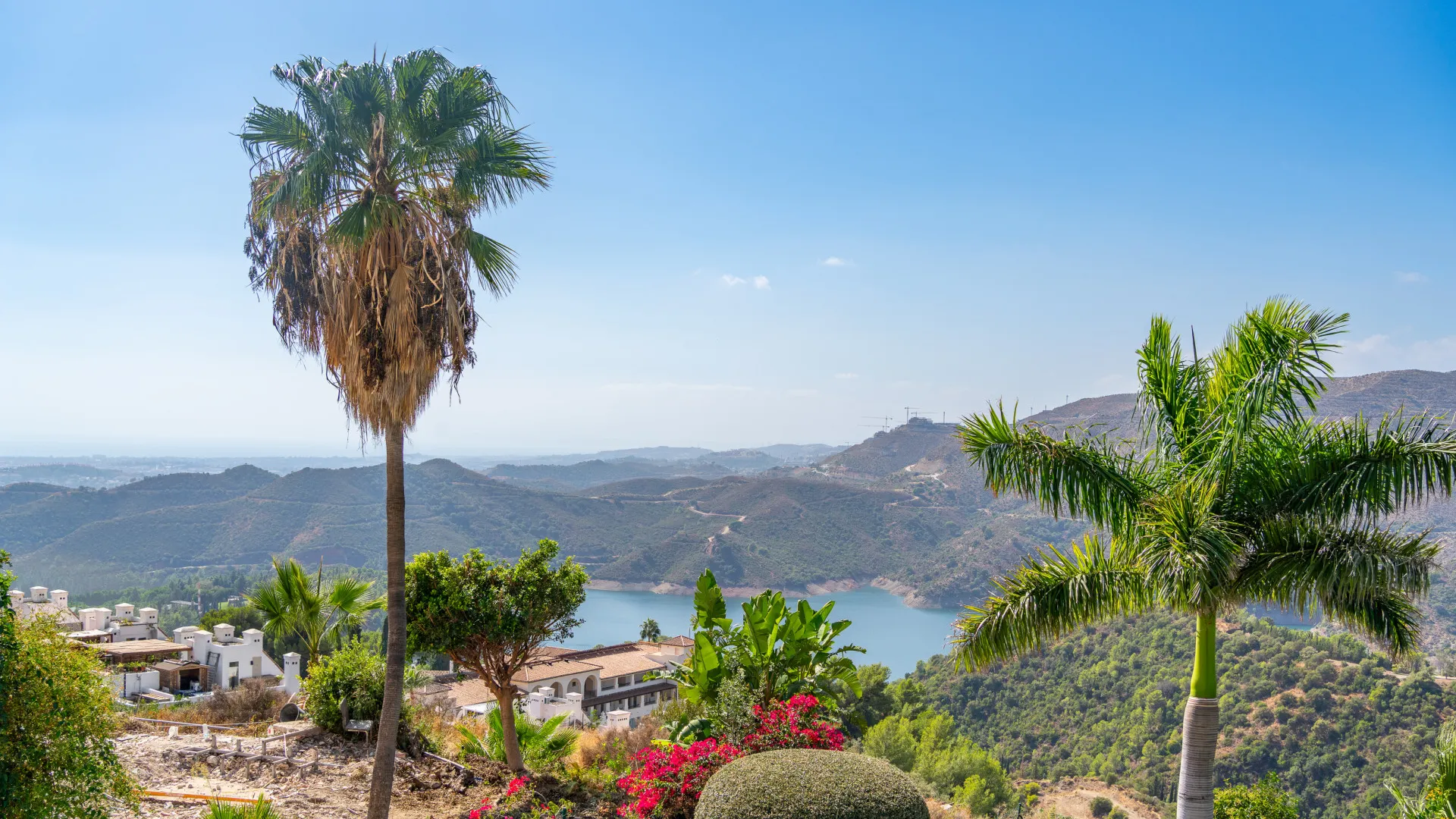 For sale villa in Sierra Blanca Country Club