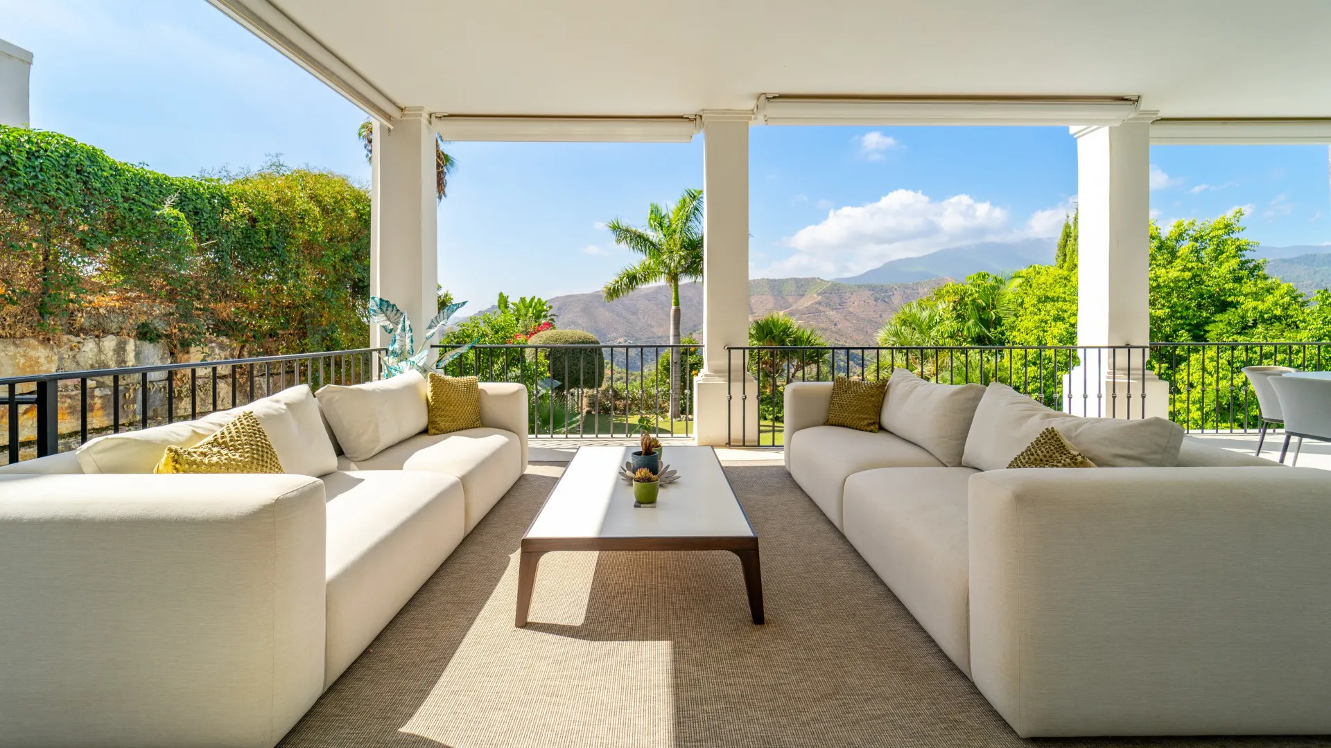 For sale villa in Sierra Blanca Country Club