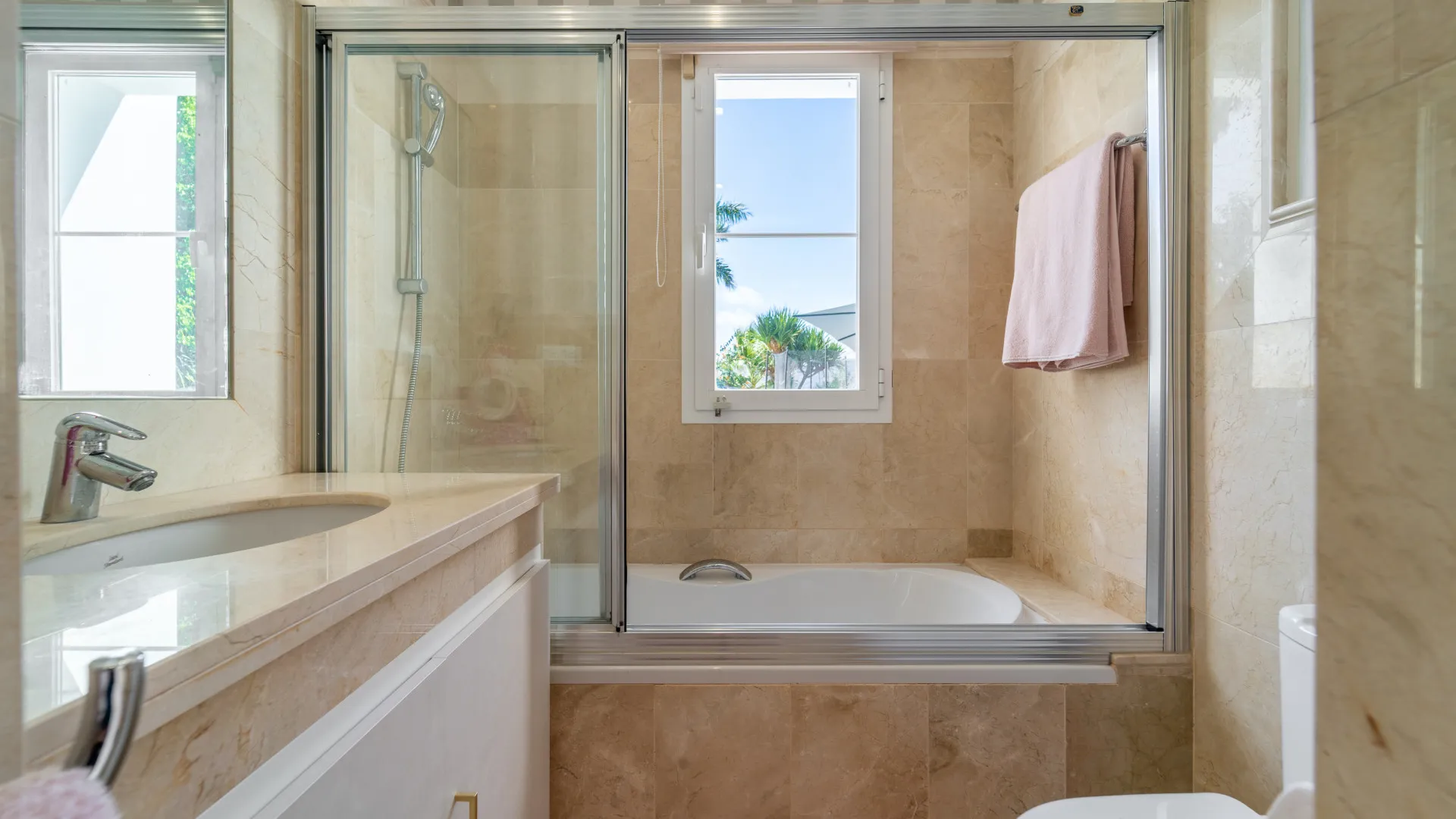 For sale villa in Sierra Blanca Country Club