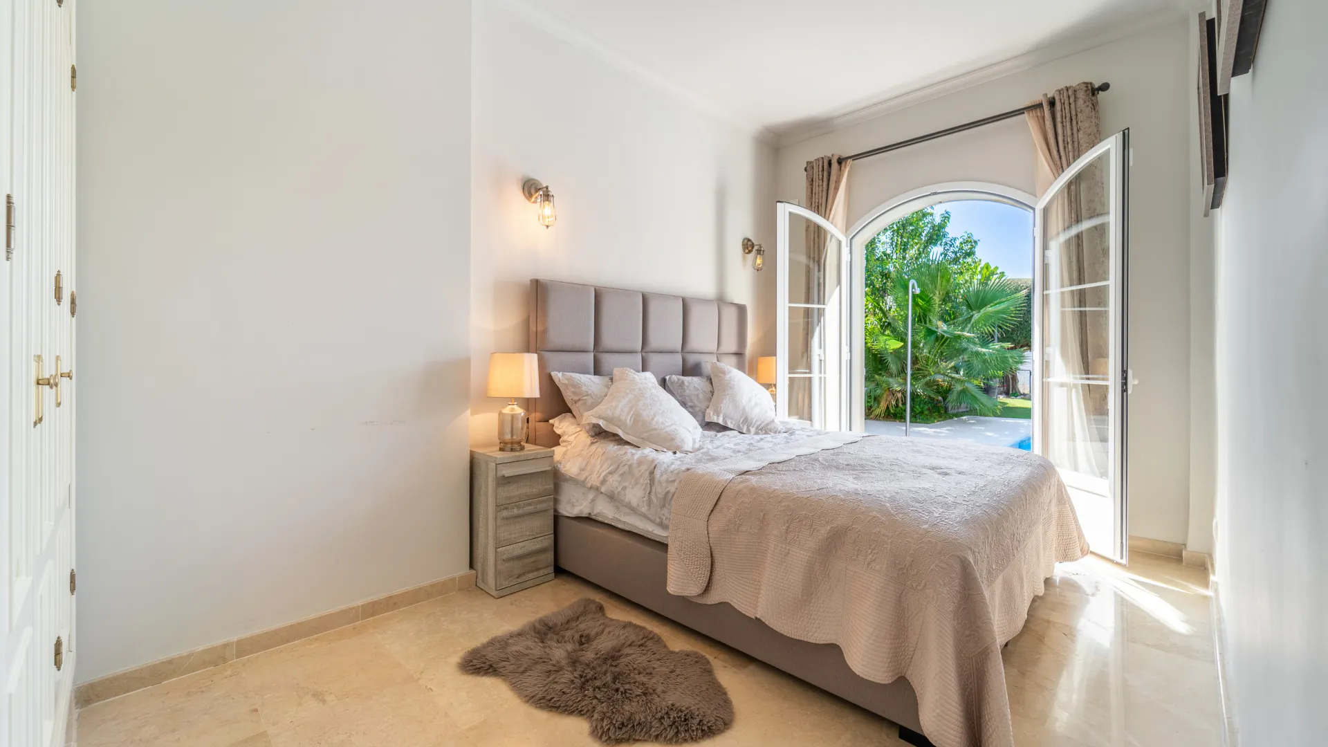 For sale villa in Sierra Blanca Country Club