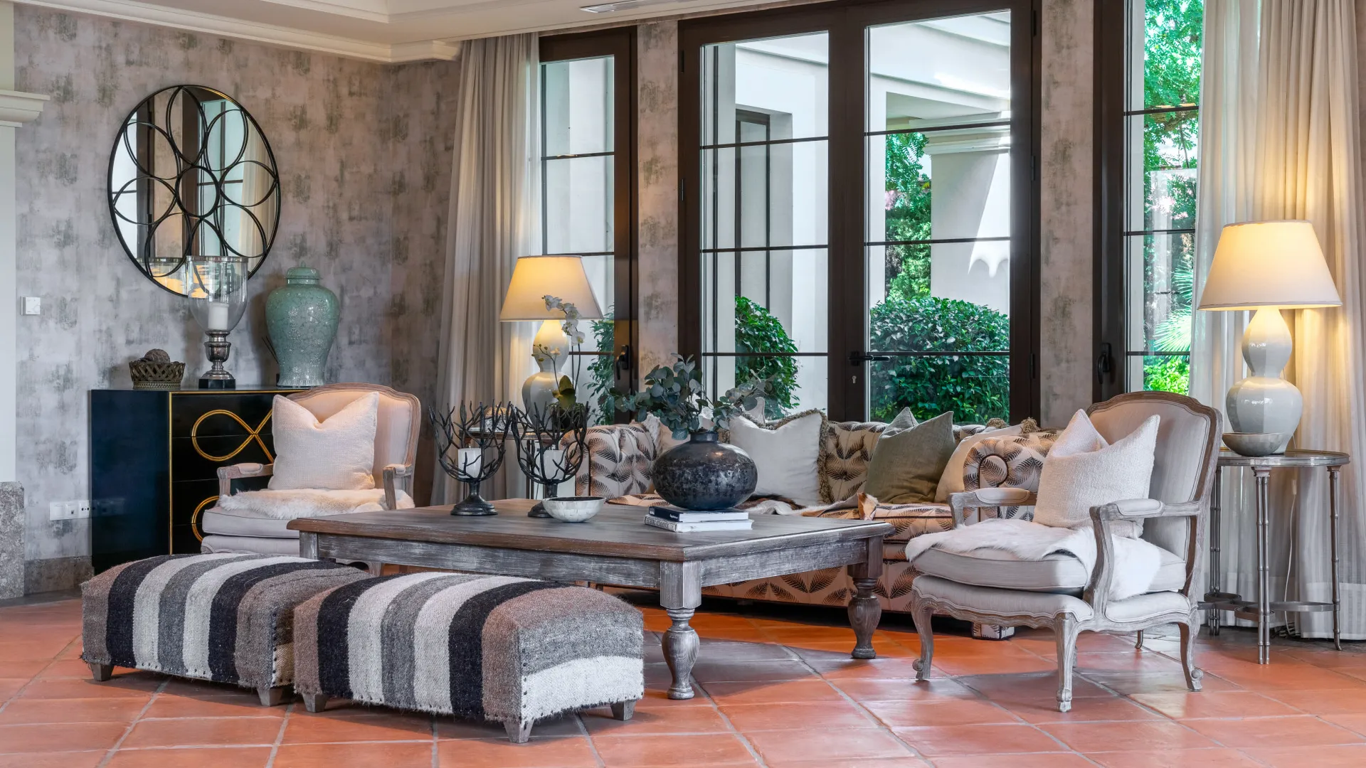 Villa with 8 bedrooms for sale in Guadalmina Baja