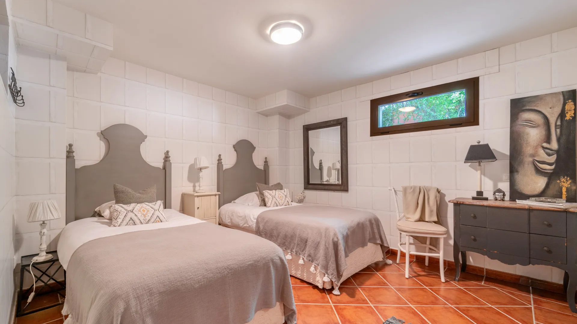 Villa with 8 bedrooms for sale in Guadalmina Baja