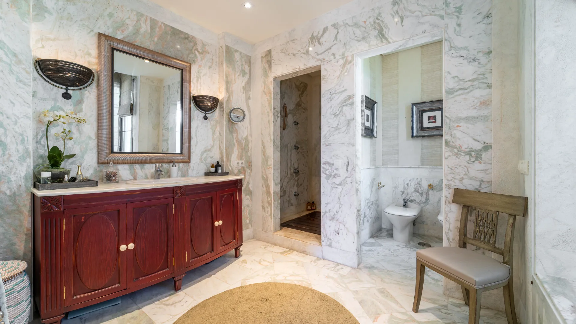 Villa with 8 bedrooms for sale in Guadalmina Baja