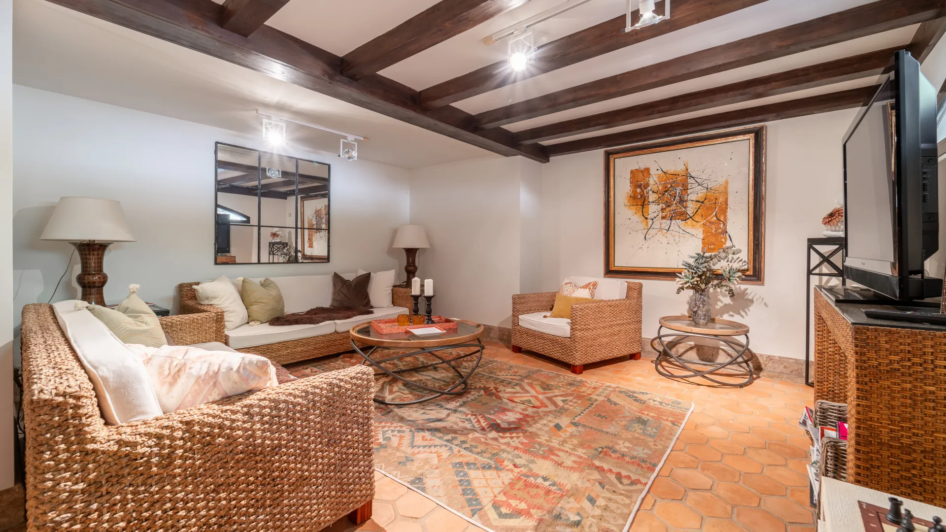 Villa with 8 bedrooms for sale in Guadalmina Baja