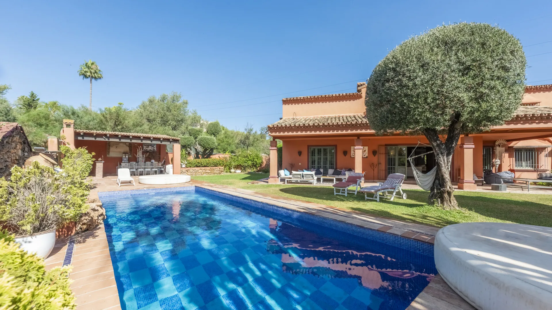 Comprar villa de 5 dormitorios en Finca La Judía