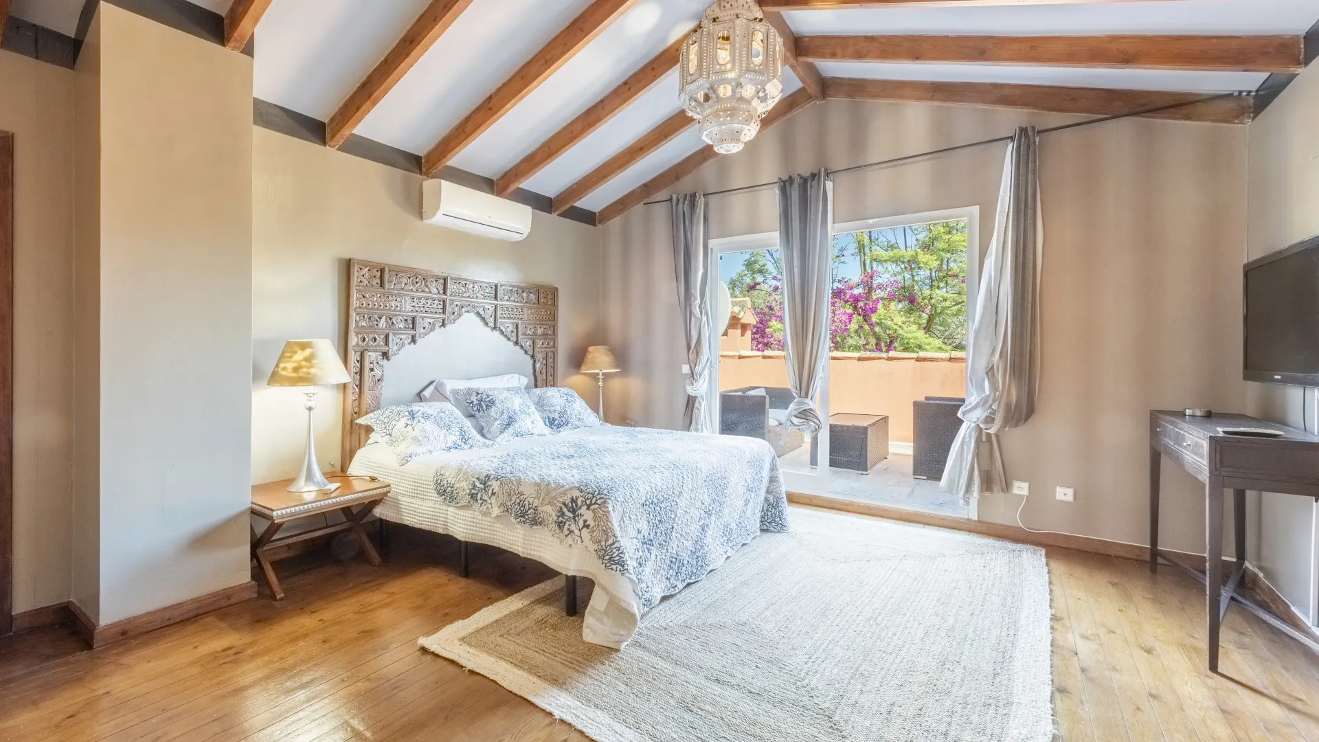 Comprar villa de 5 dormitorios en Finca La Judía