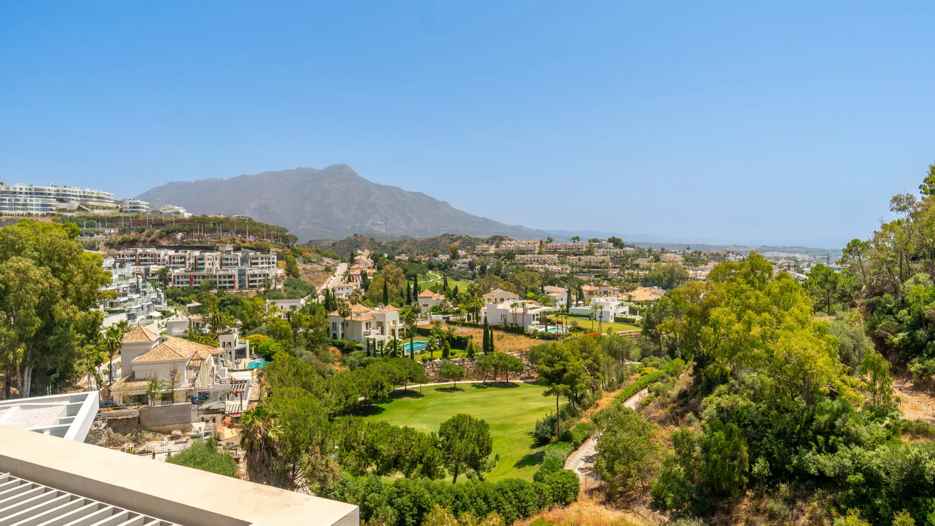 Atico duplex de 3 dormitorios en venta en La Quinta