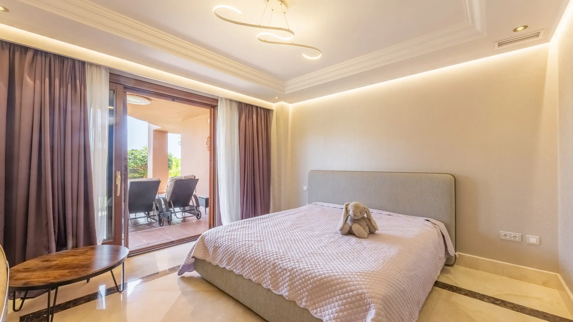 Mar Azul, apartamento planta baja con 4 dormitorios en venta