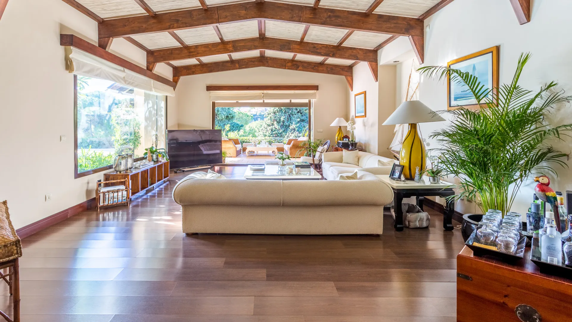 For sale villa with 6 bedrooms in Rio Real Golf