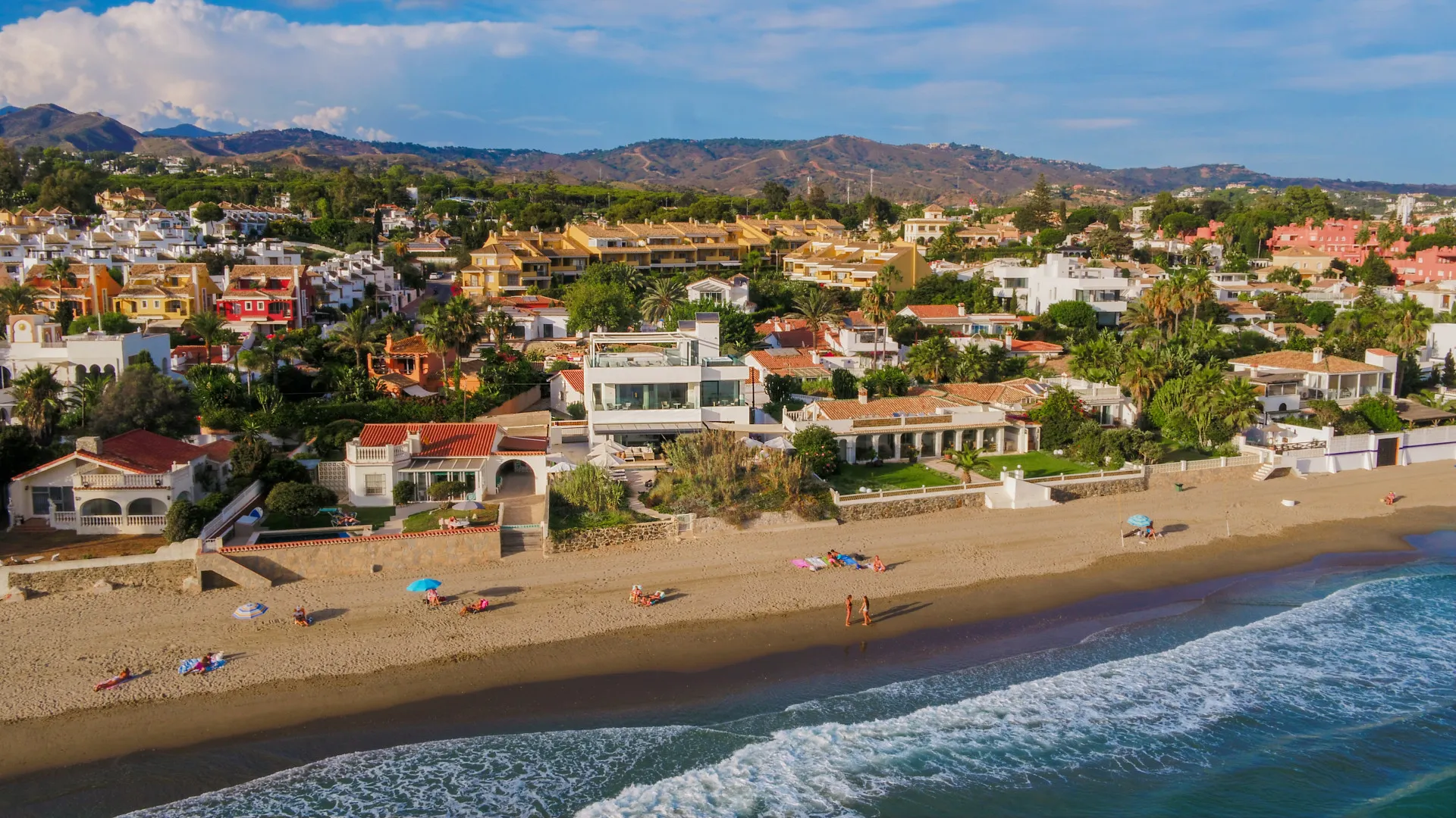 Costabella, villa con 6 dormitorios en venta