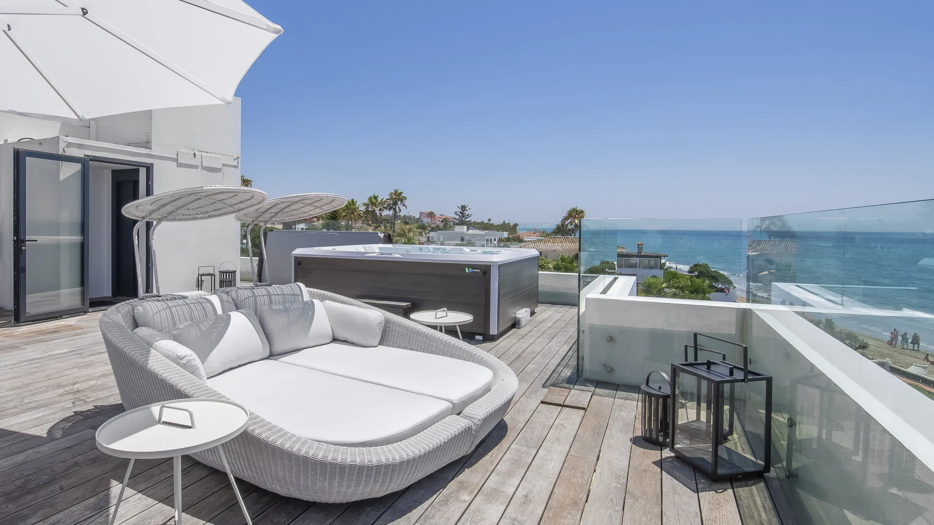 Costabella, villa con 6 dormitorios en venta