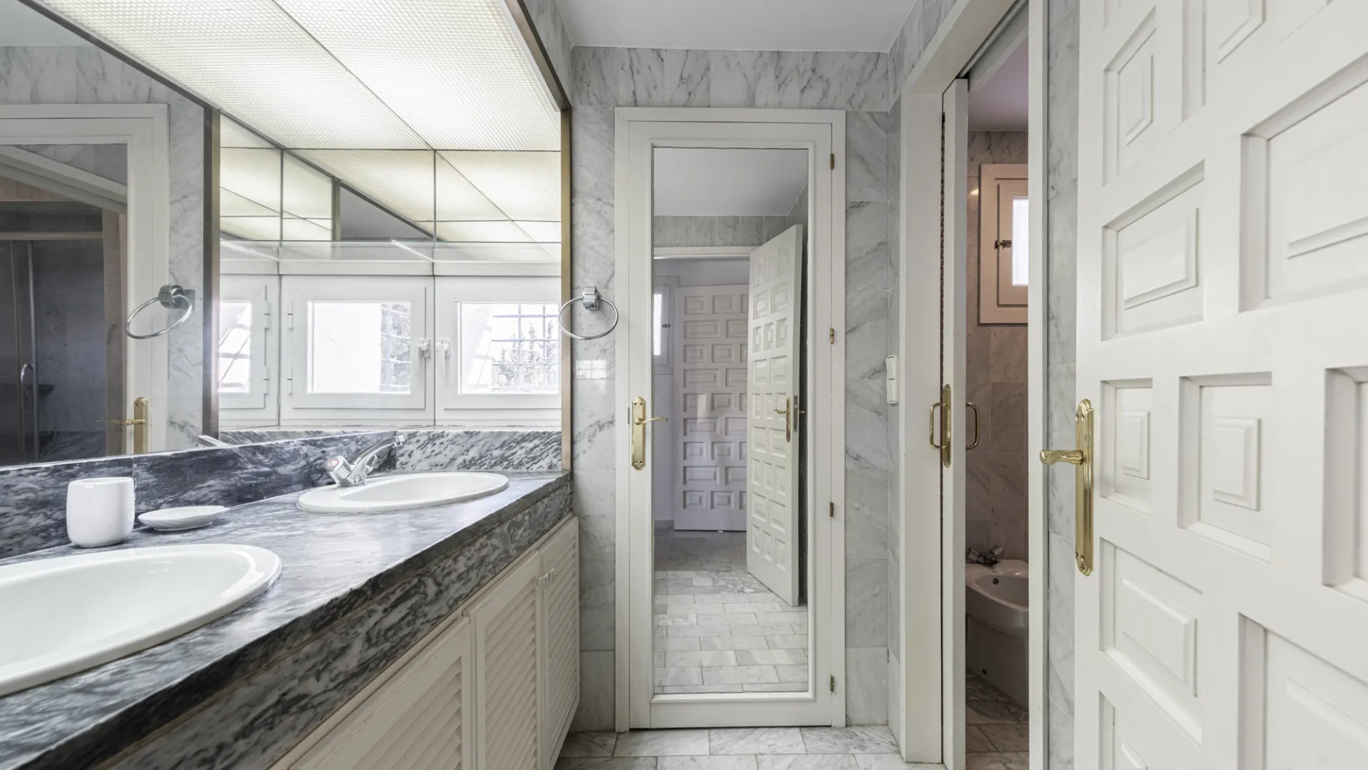 Ático en venta en Puente Romano II de 2 dormitorios