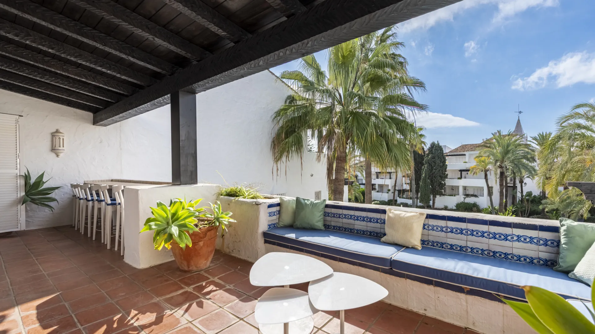 Ático en venta en Puente Romano II de 2 dormitorios