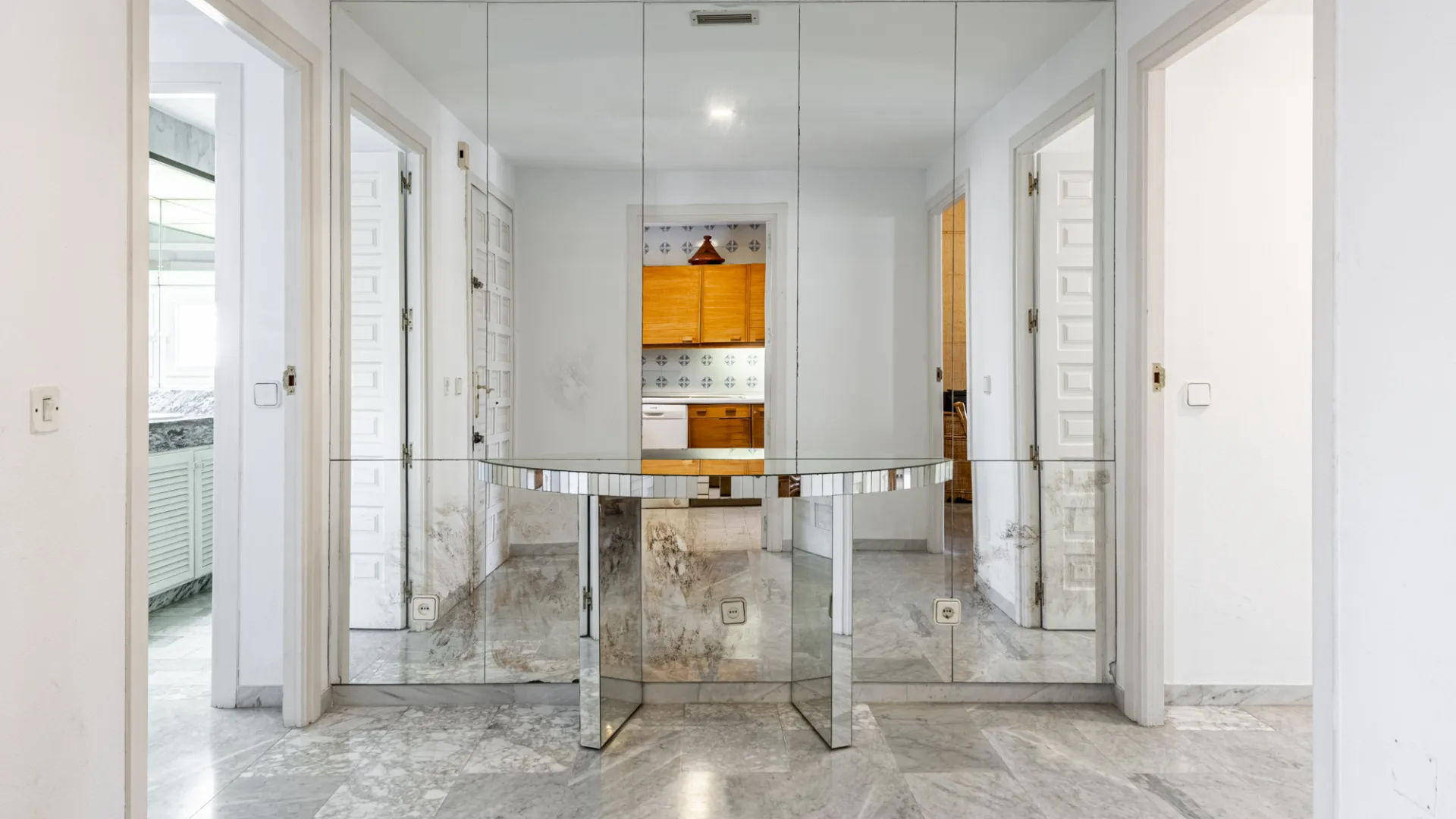 Ático en venta en Puente Romano II de 2 dormitorios