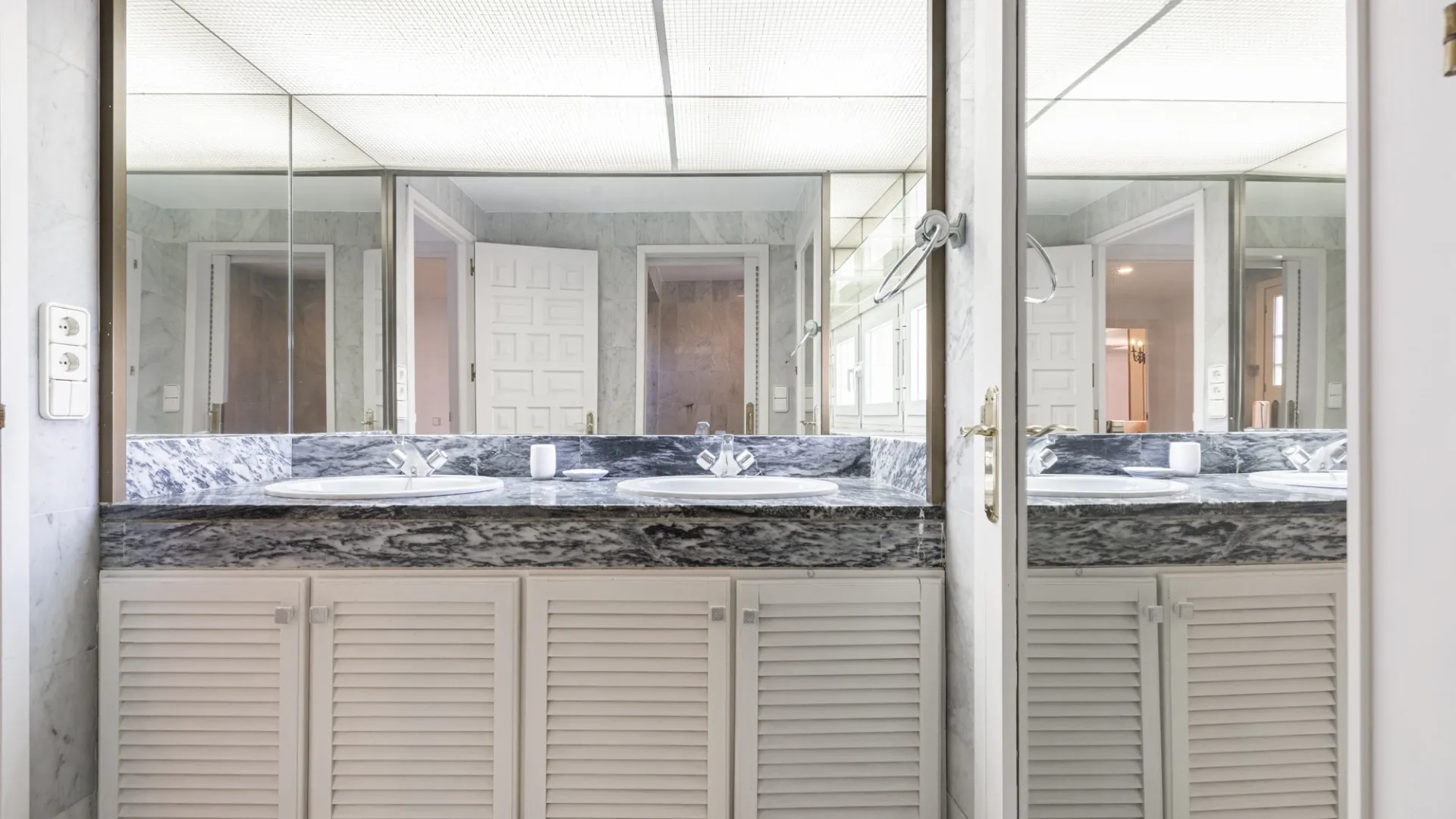 Ático en venta en Puente Romano II de 2 dormitorios