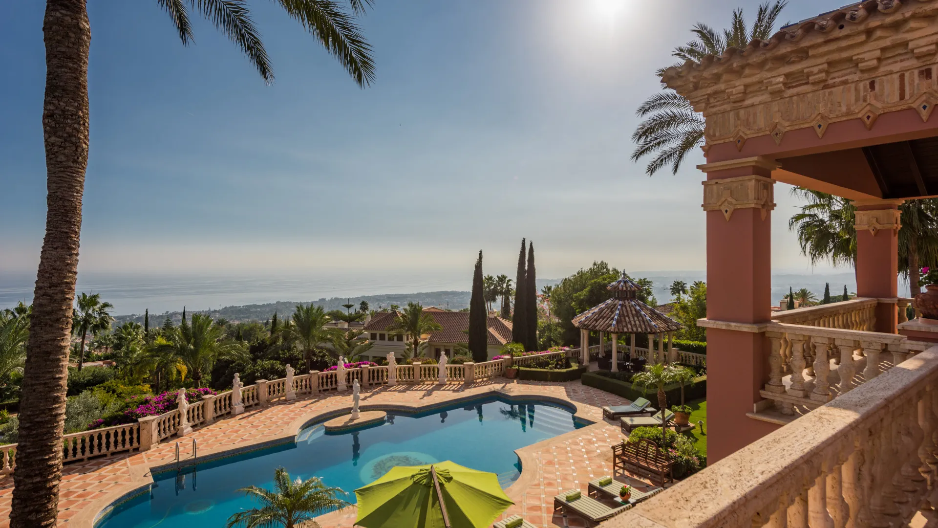 Villa con 6 dormitorios a la venta en Sierra Blanca