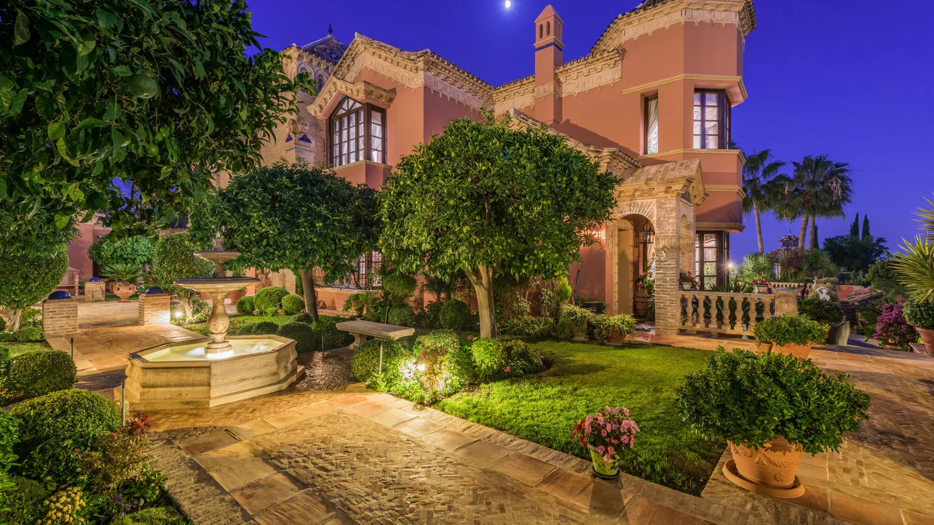 Villa con 6 dormitorios a la venta en Sierra Blanca