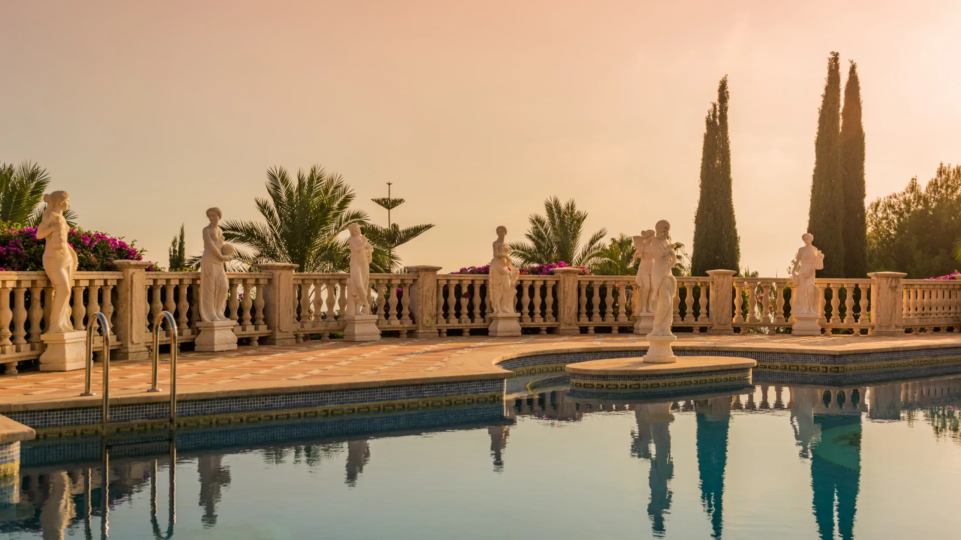 Villa con 6 dormitorios a la venta en Sierra Blanca