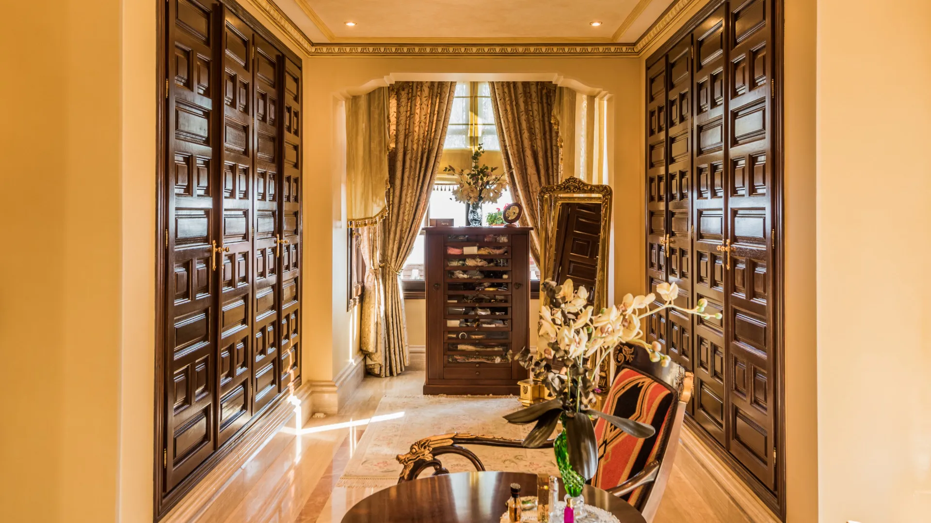 Villa con 6 dormitorios a la venta en Sierra Blanca