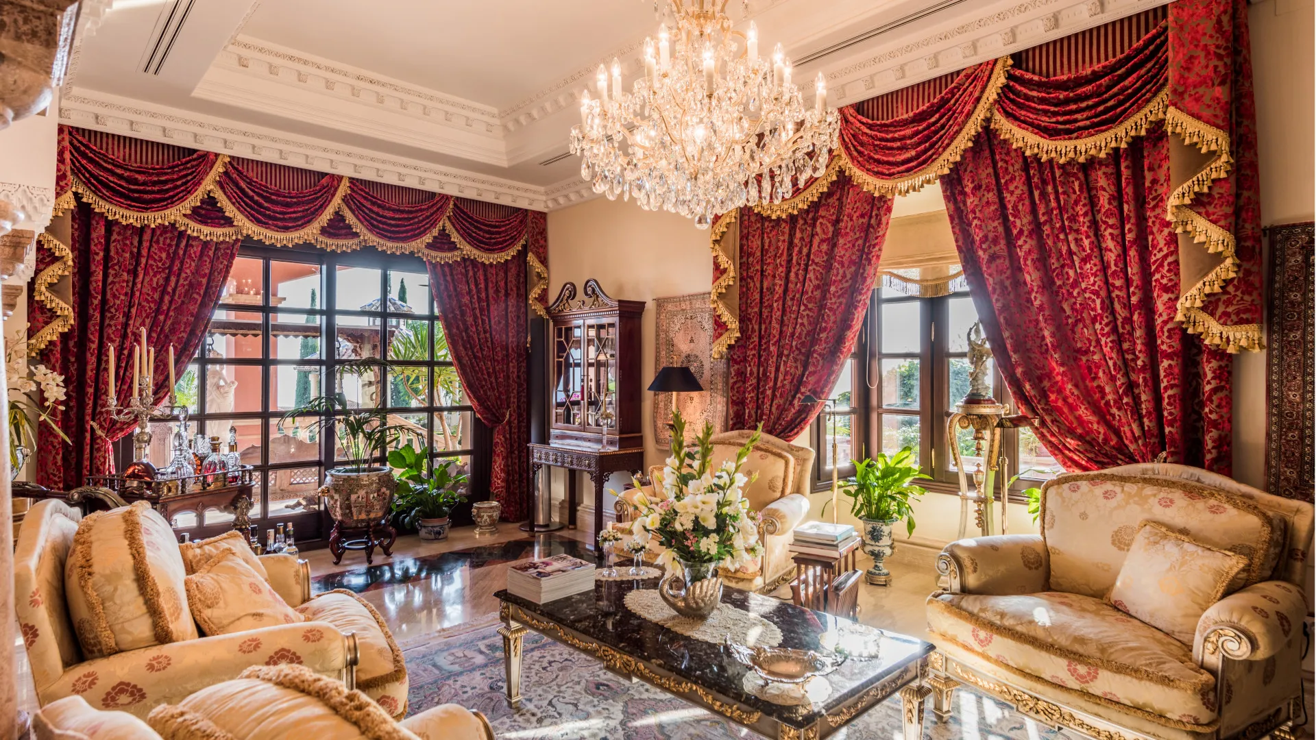 Villa con 6 dormitorios a la venta en Sierra Blanca