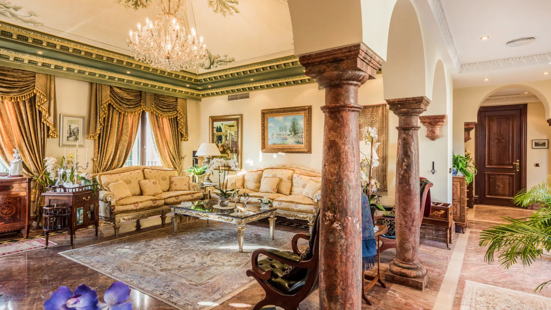 Villa con 6 dormitorios a la venta en Sierra Blanca