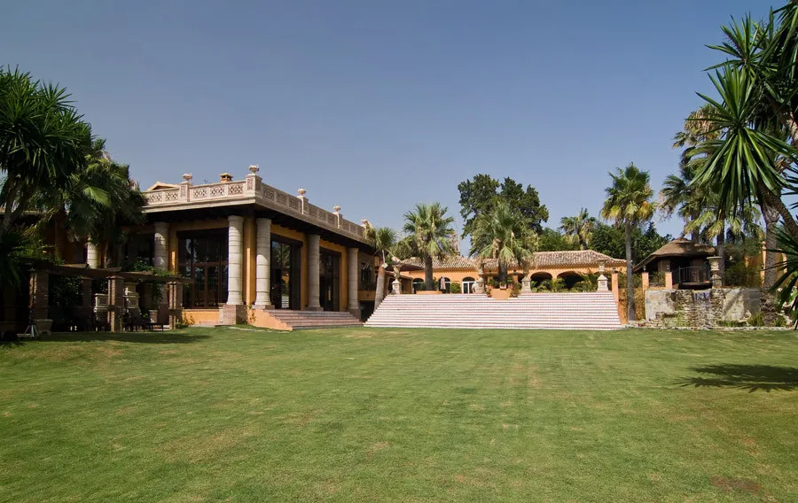 Atalaya de Rio Verde villa for sale