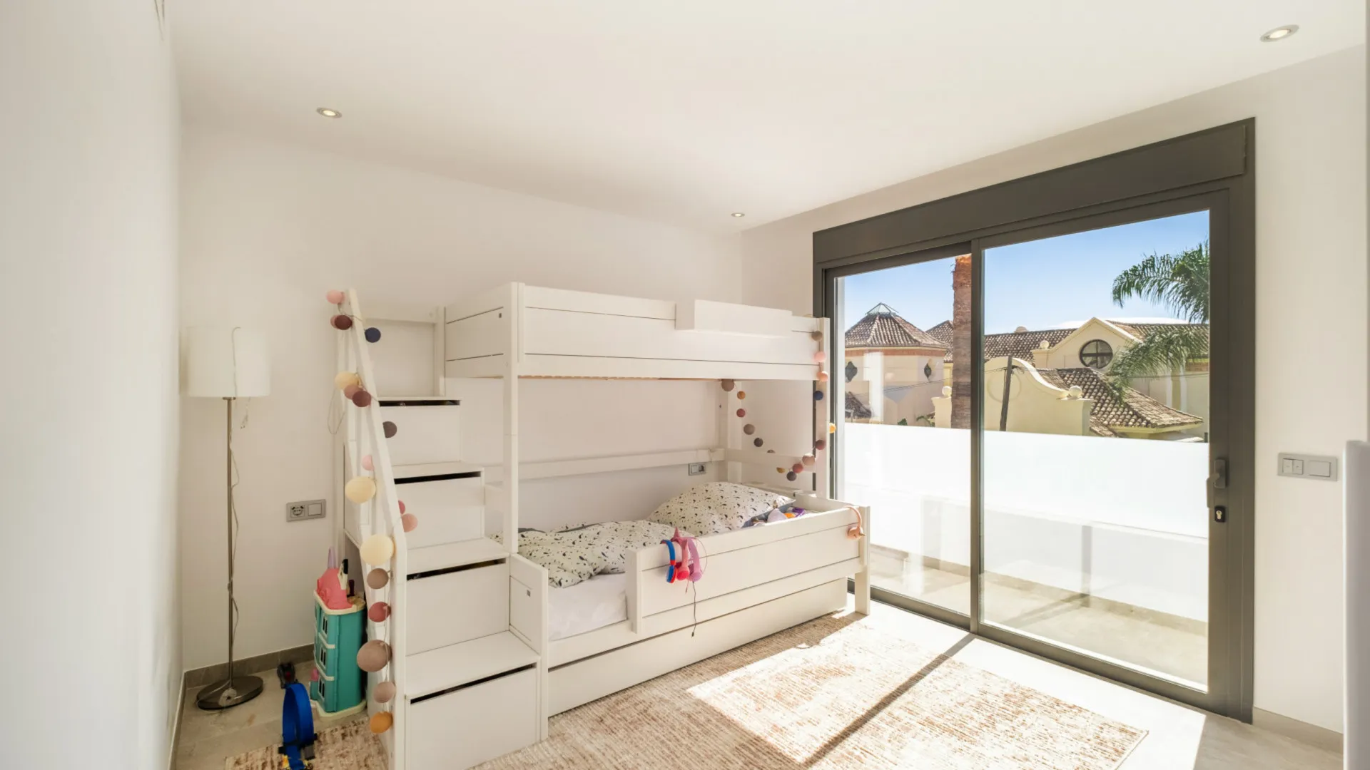 Se vende villa con 5 dormitorios en Marbella Golden Mile