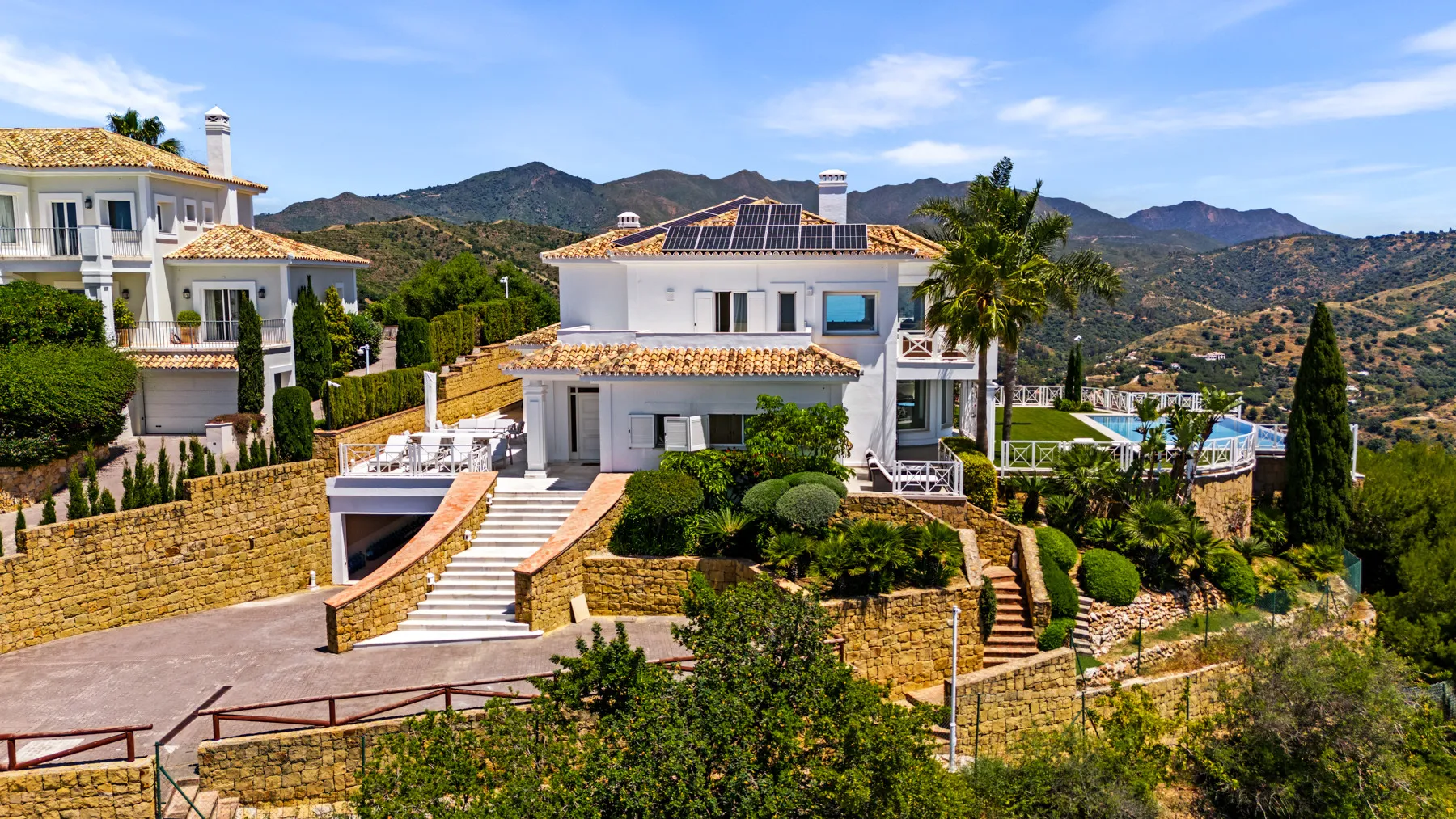 Los Altos de los Monteros, villa en venta