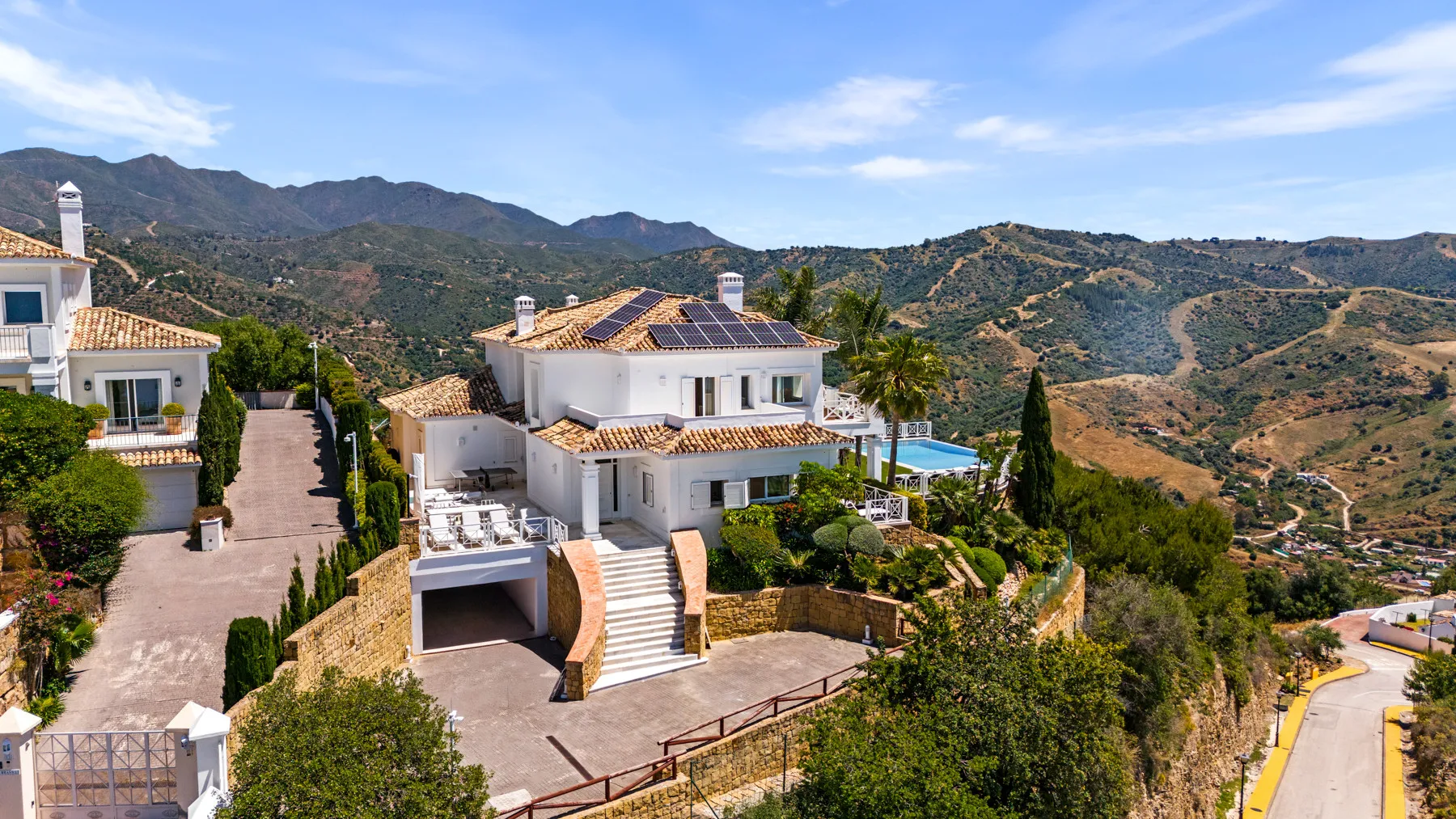 Los Altos de los Monteros, villa en venta