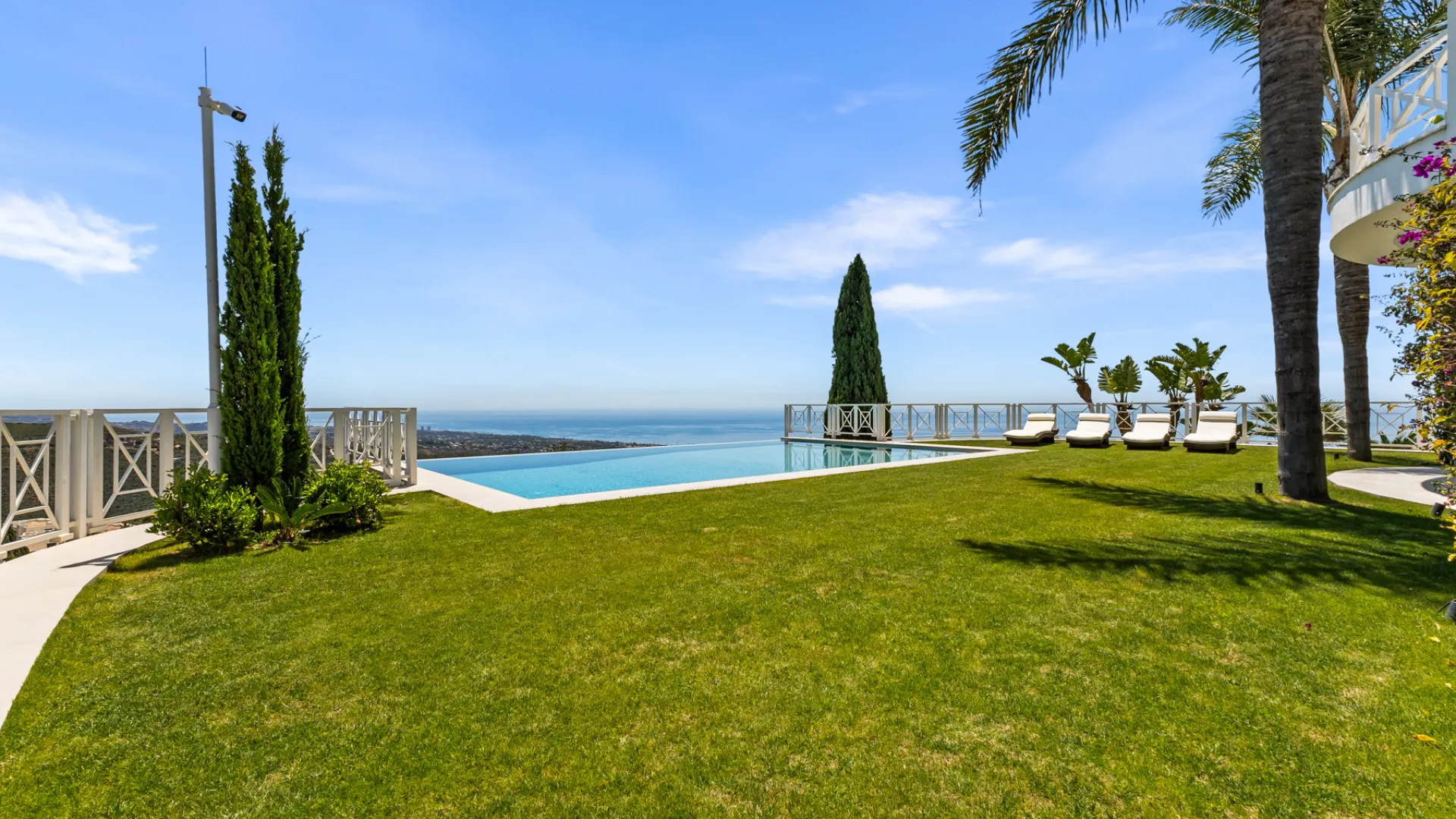 Los Altos de los Monteros, villa en venta
