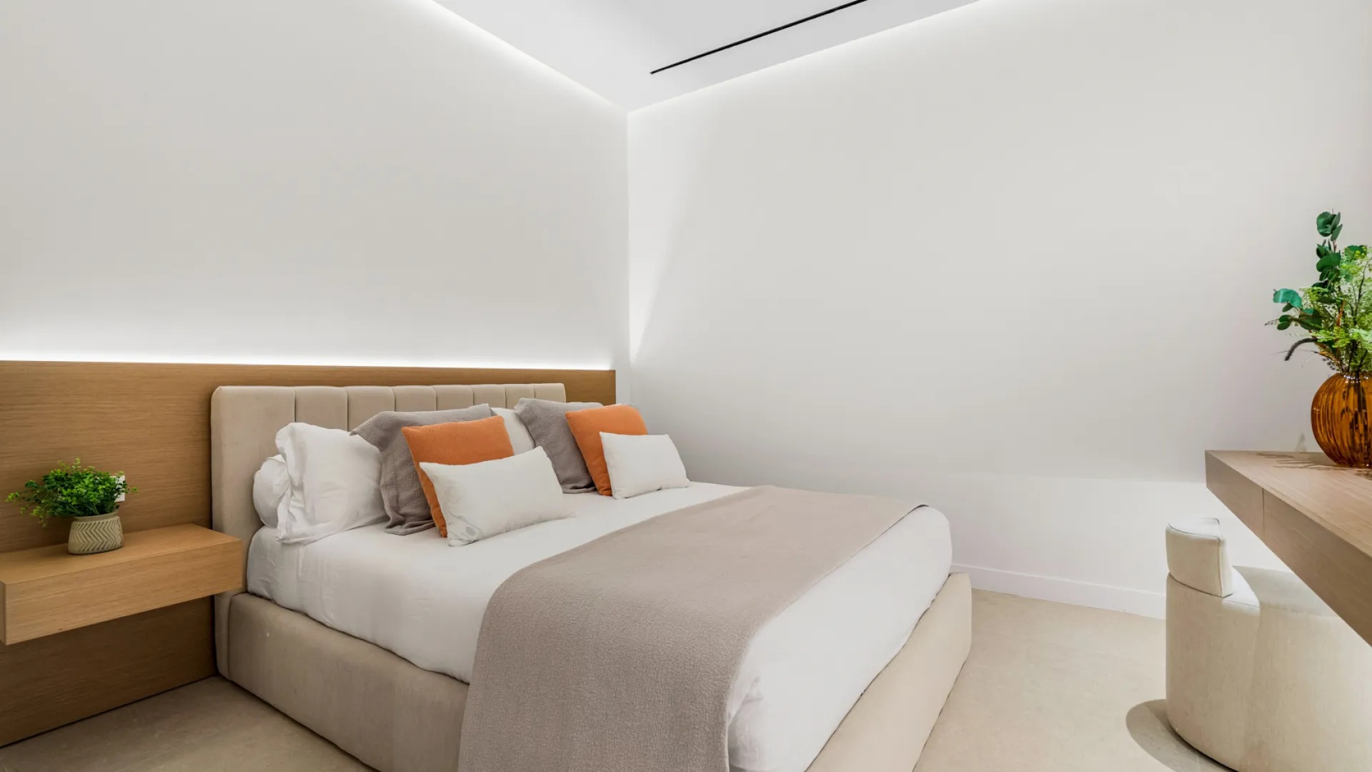 Villa a la venta de 6 dormitorios en Los Monteros Playa