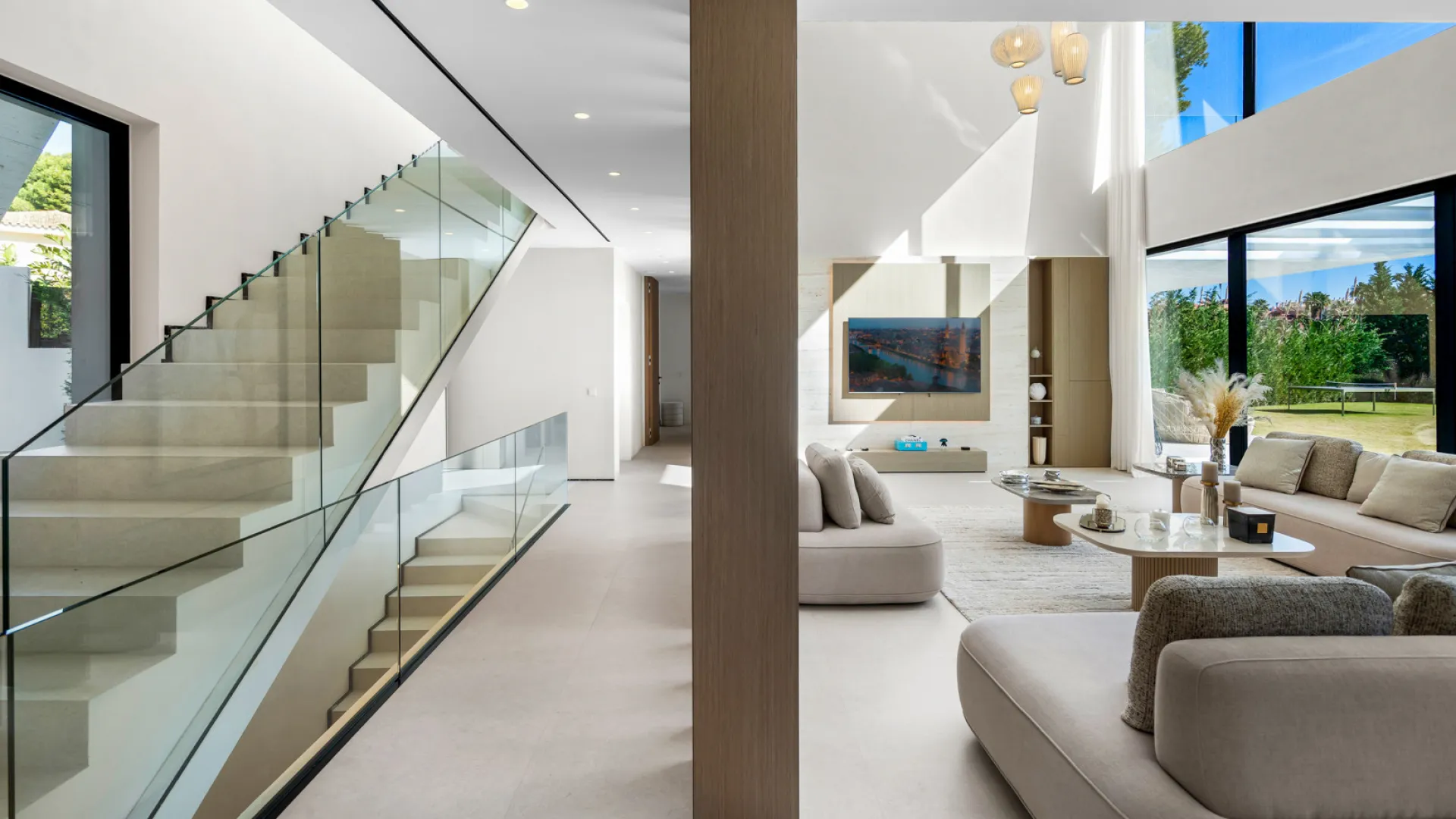 Villa a la venta de 6 dormitorios en Los Monteros Playa