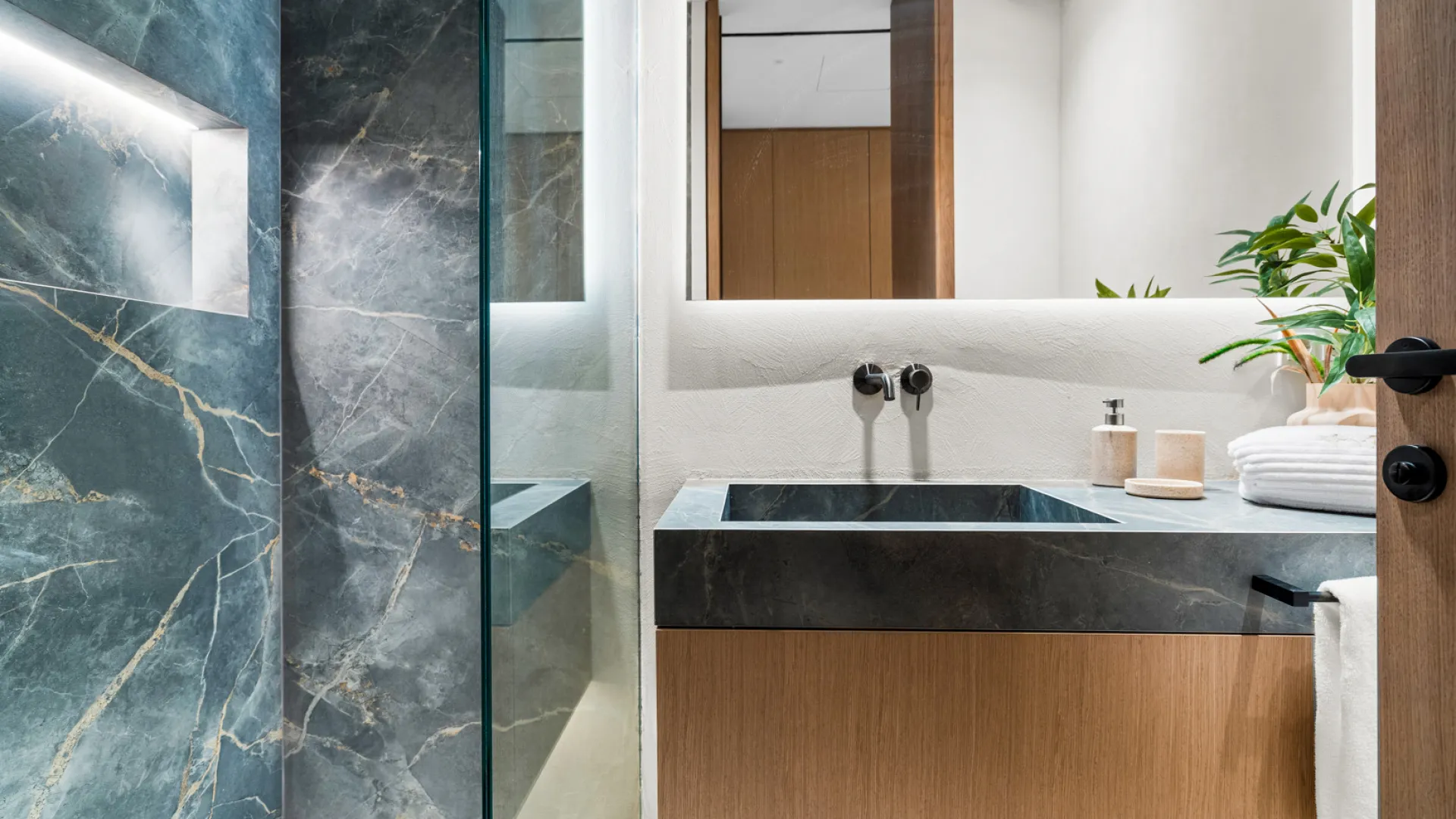 Villa a la venta de 6 dormitorios en Los Monteros Playa