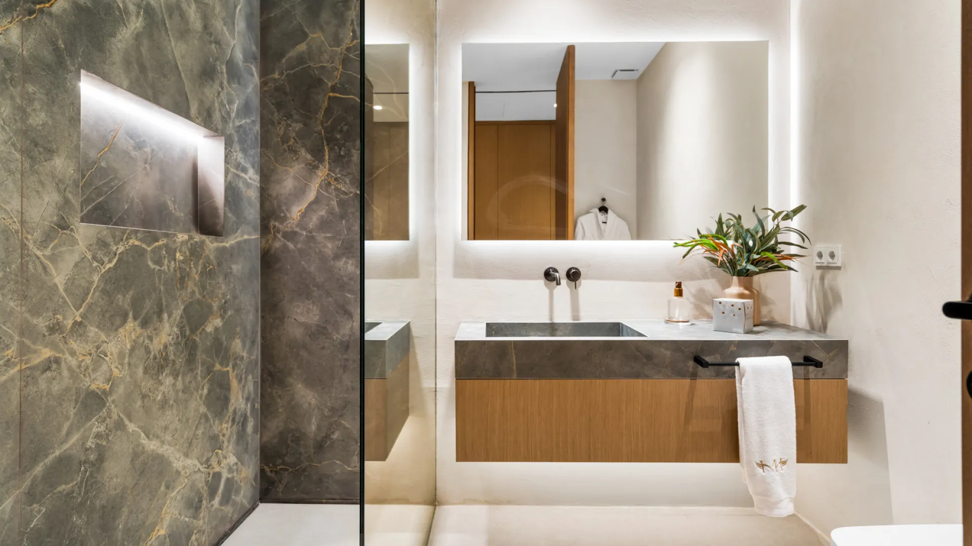 Villa a la venta de 6 dormitorios en Los Monteros Playa