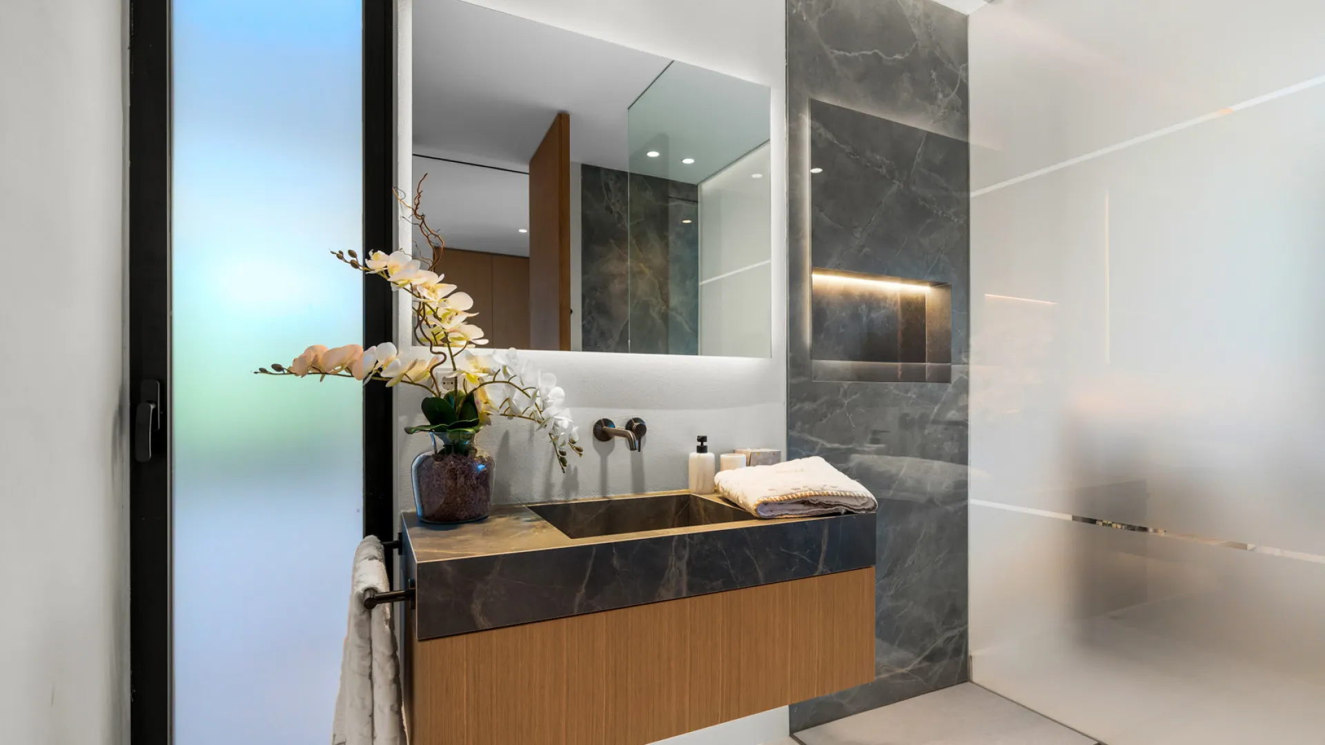 Villa a la venta de 6 dormitorios en Los Monteros Playa