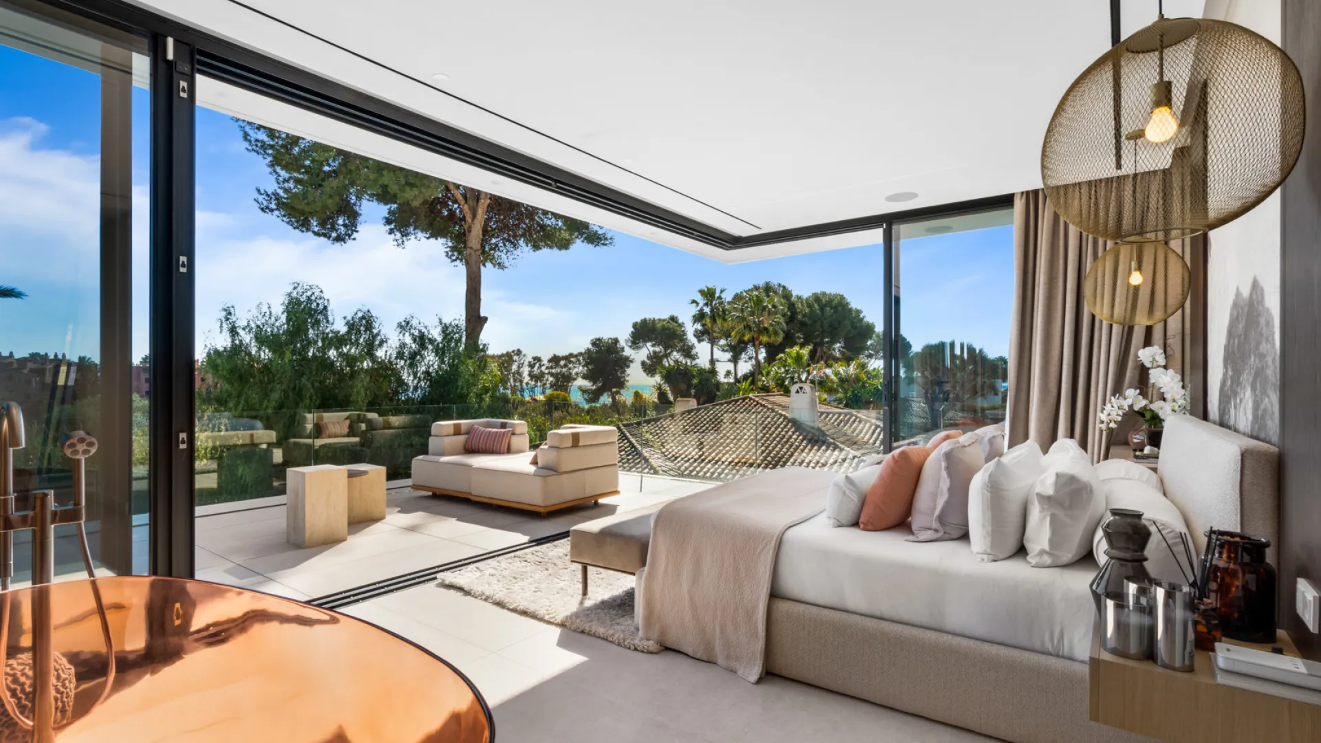 Villa a la venta de 6 dormitorios en Los Monteros Playa