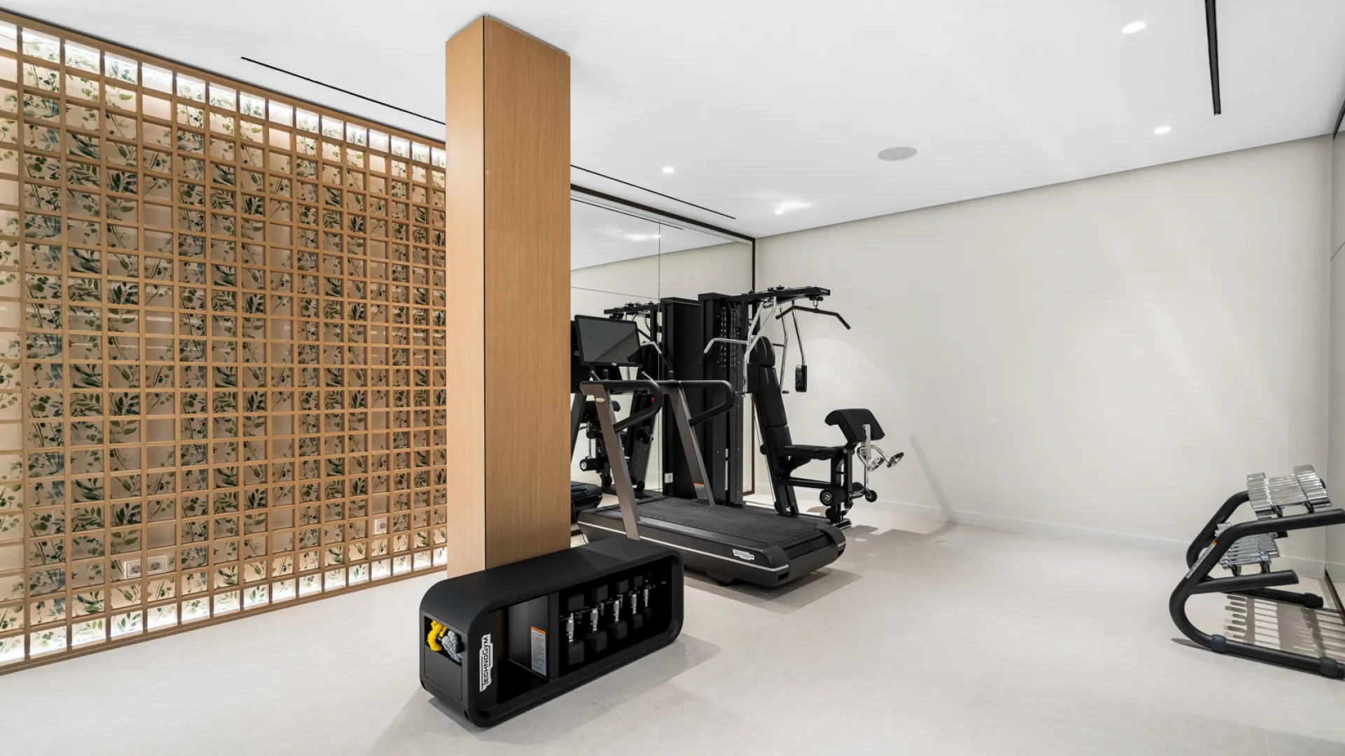 Villa a la venta de 6 dormitorios en Los Monteros Playa