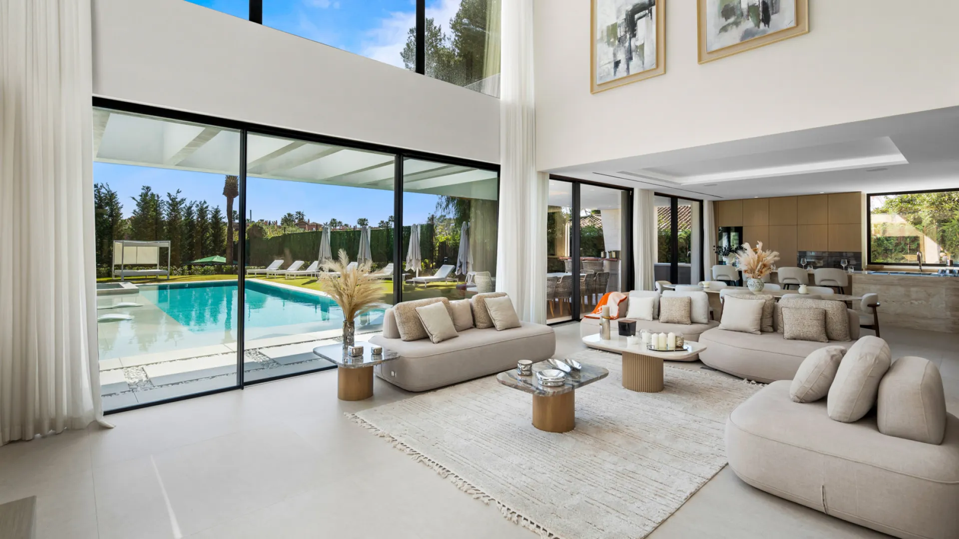 Villa a la venta de 6 dormitorios en Los Monteros Playa