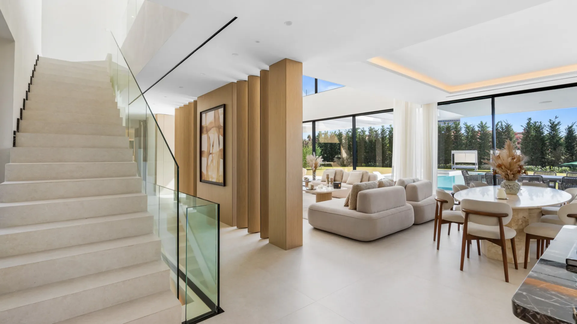 Villa a la venta de 6 dormitorios en Los Monteros Playa