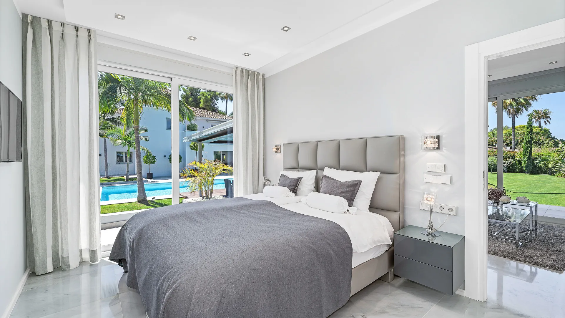 Villa en venta de 7 dormitorios en Benamara