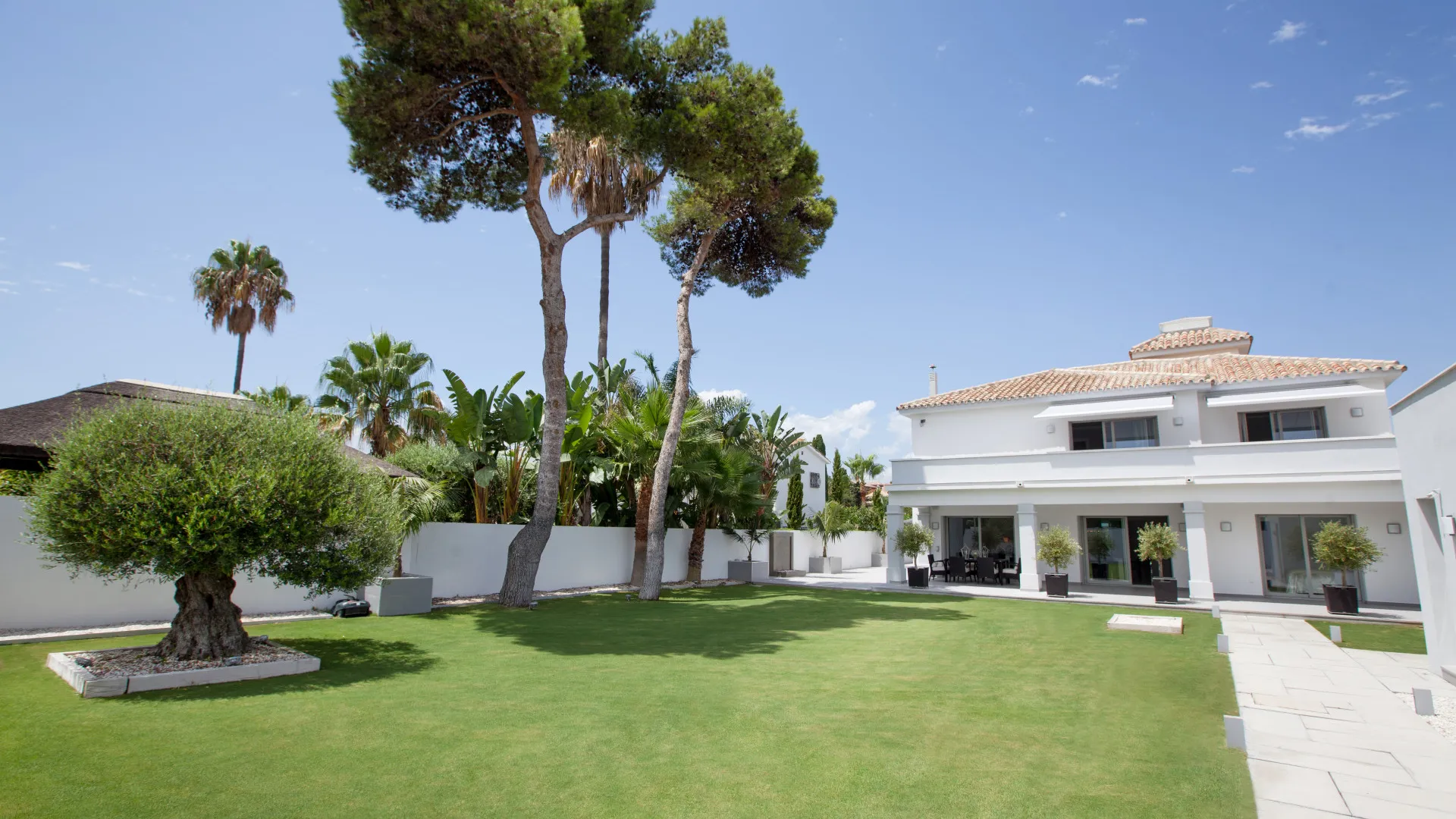 Villa en venta de 7 dormitorios en Benamara