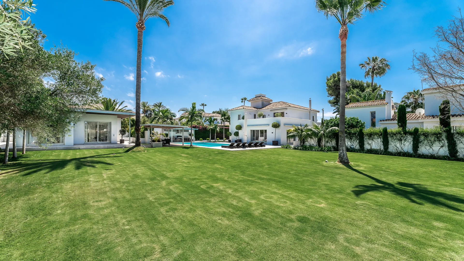 Villa en venta de 7 dormitorios en Benamara